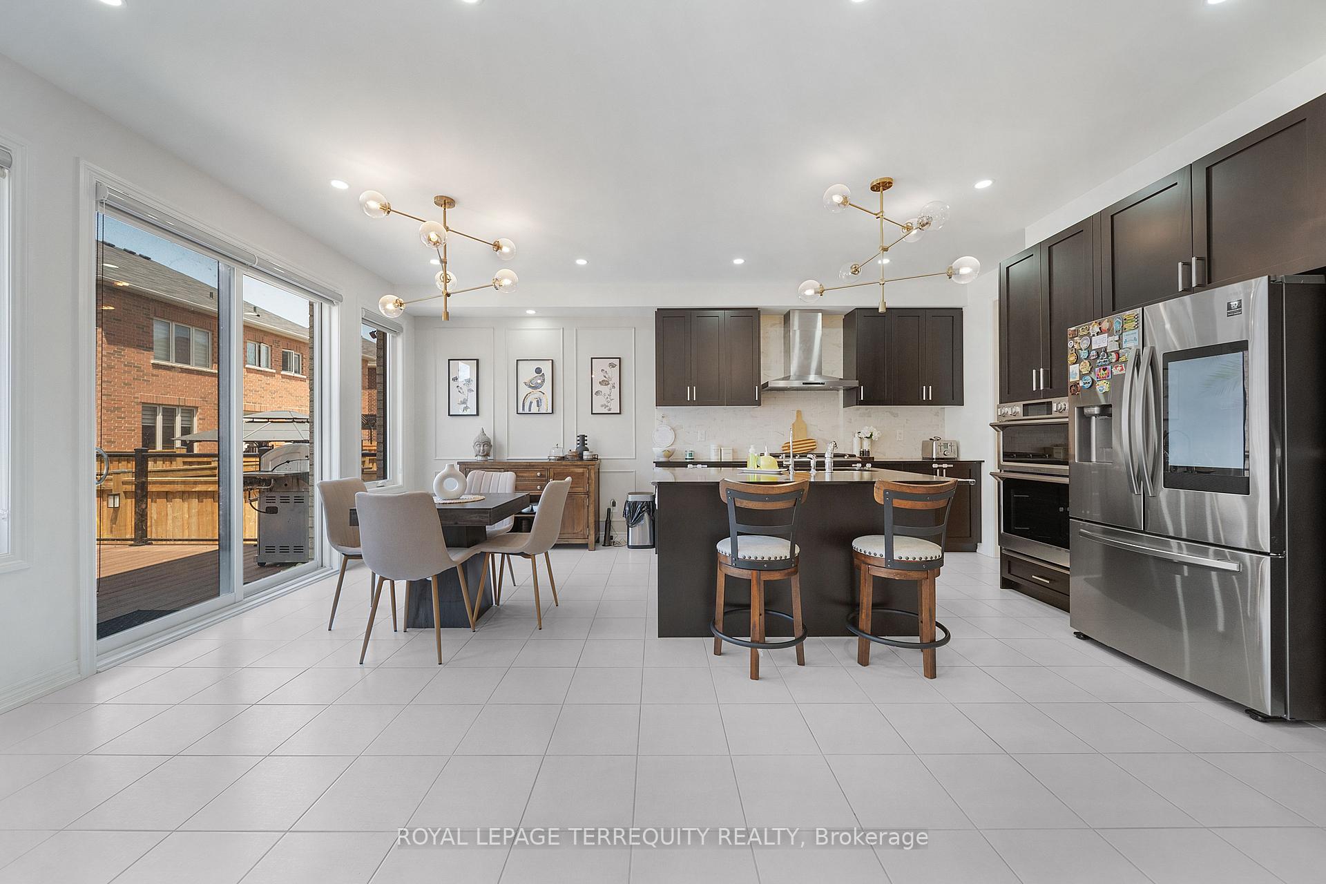 Photo 11 of 372 Clockwork Drive, Brampton, Northwest Brampton — HOMEH