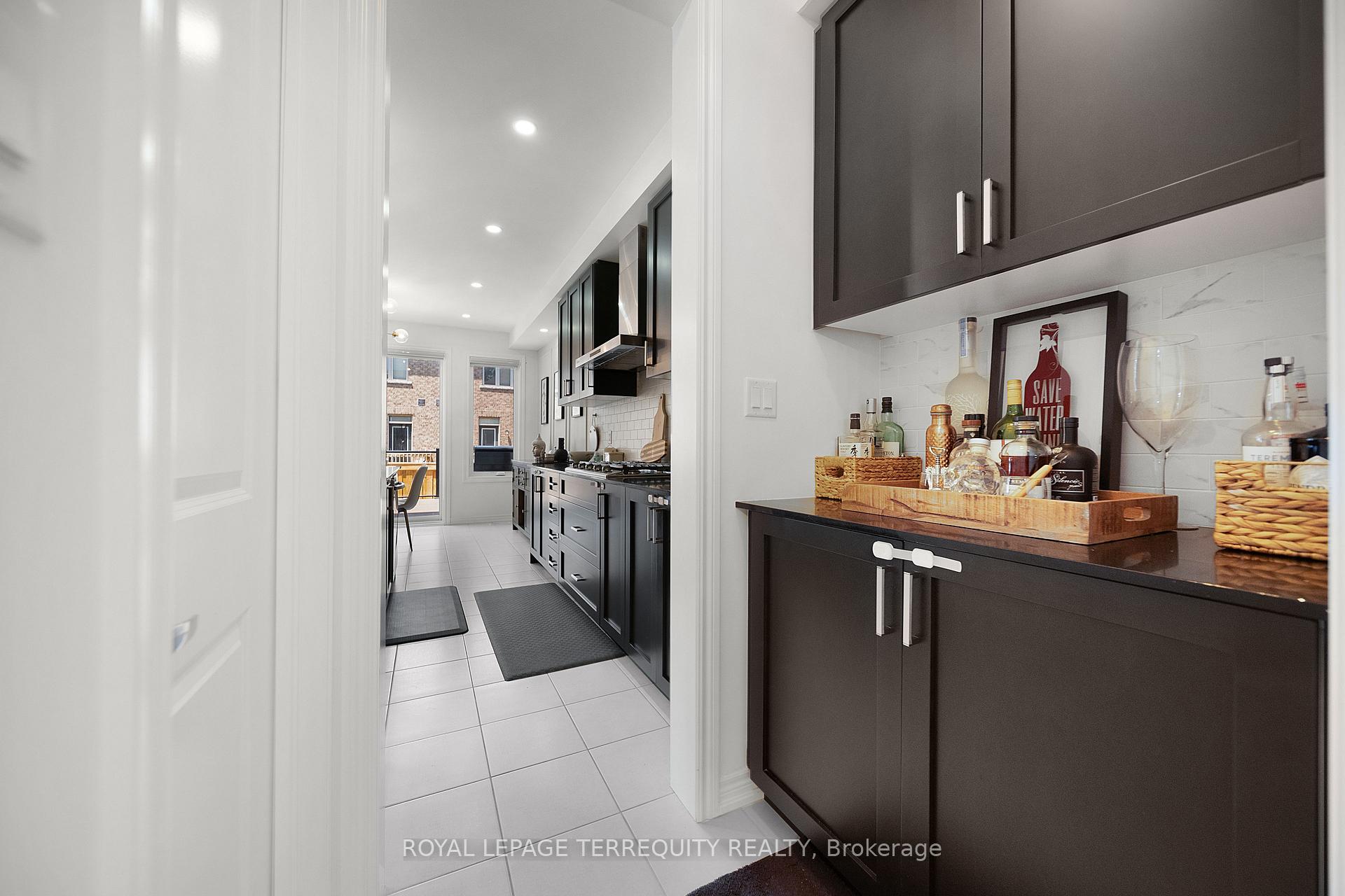 Photo 13 of 372 Clockwork Drive, Brampton, Northwest Brampton — HOMEH