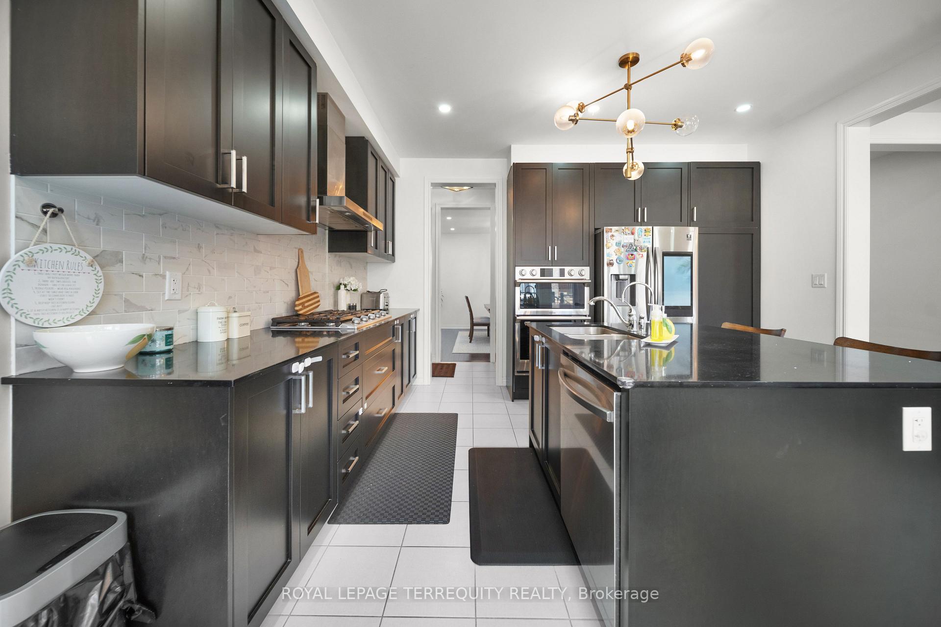 Photo 14 of 372 Clockwork Drive, Brampton, Northwest Brampton — HOMEH