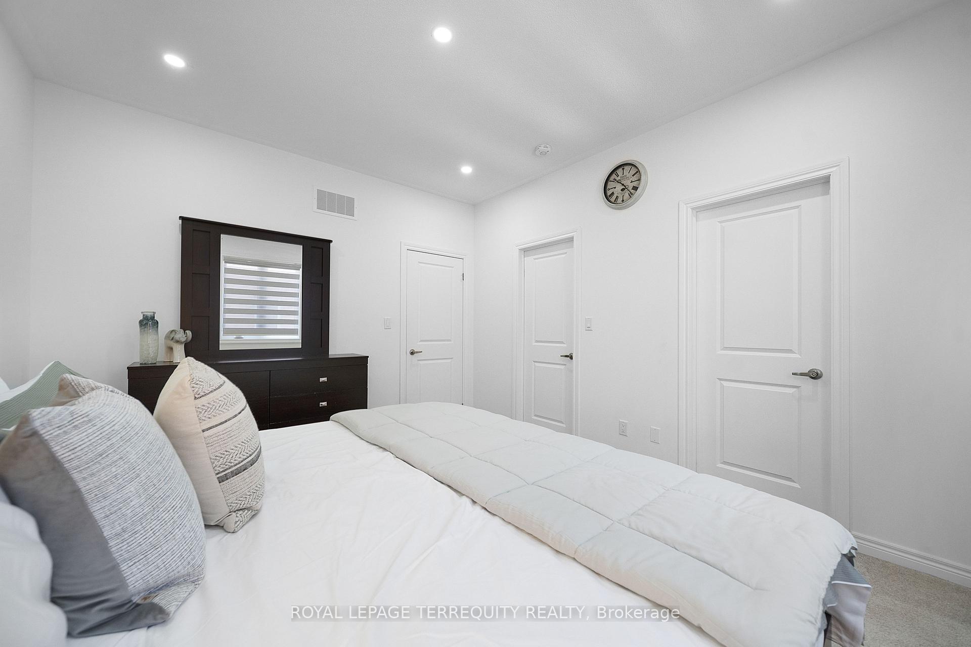 Photo 37 of 372 Clockwork Drive, Brampton, Northwest Brampton — HOMEH