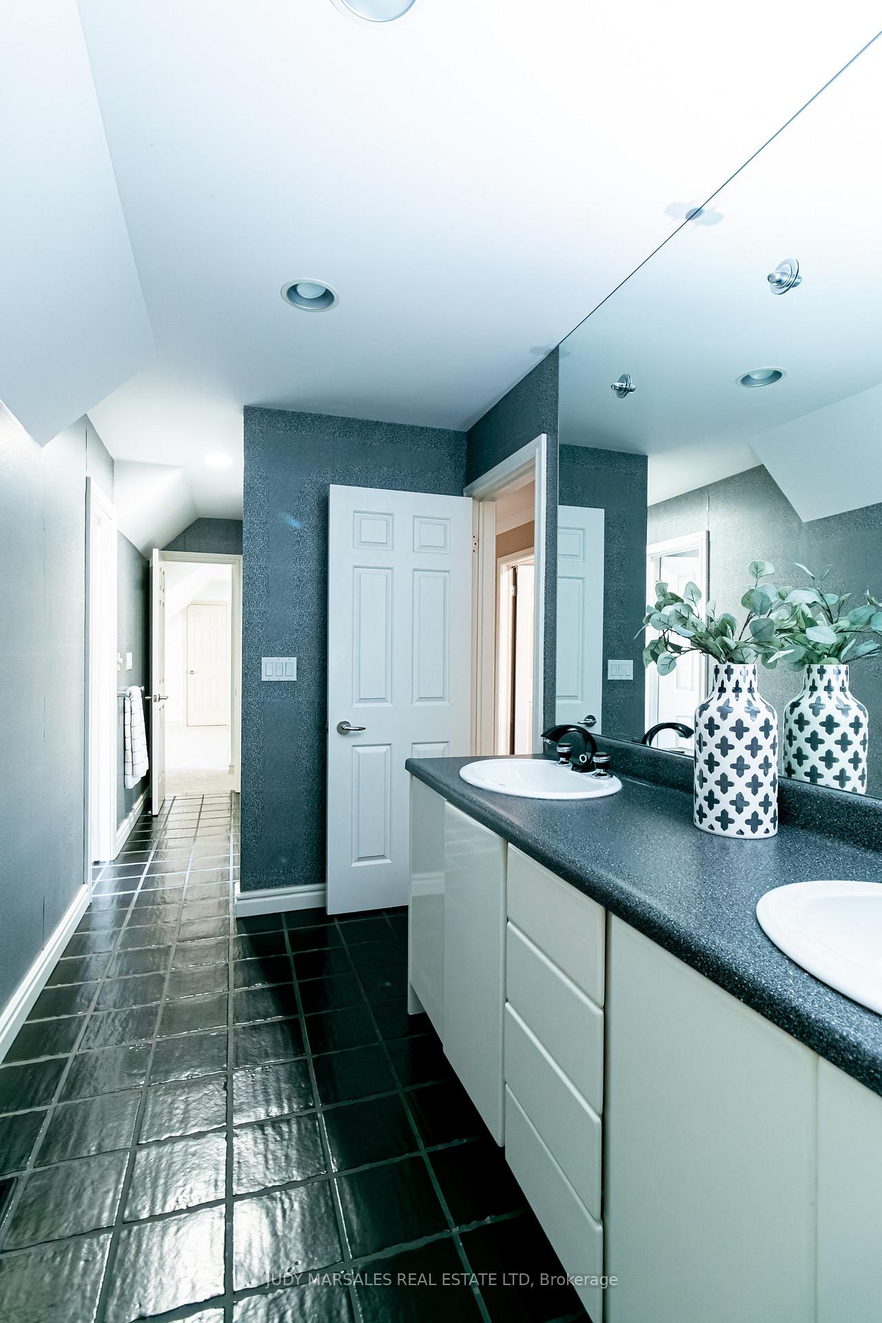 Photo 35 of 66B South Street W, Hamilton, Dundas — HOMEH