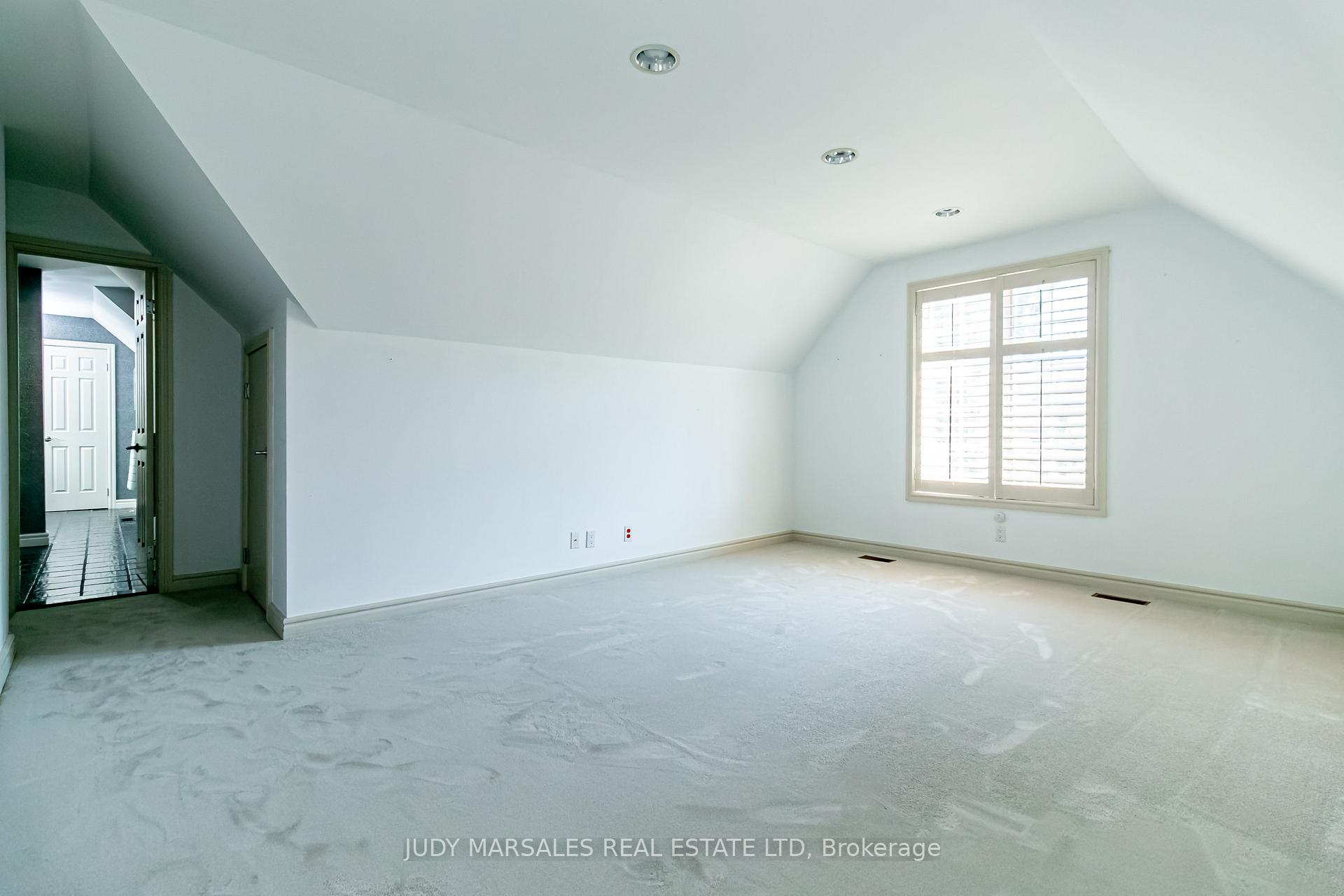 Photo 38 of 66B South Street W, Hamilton, Dundas — HOMEH