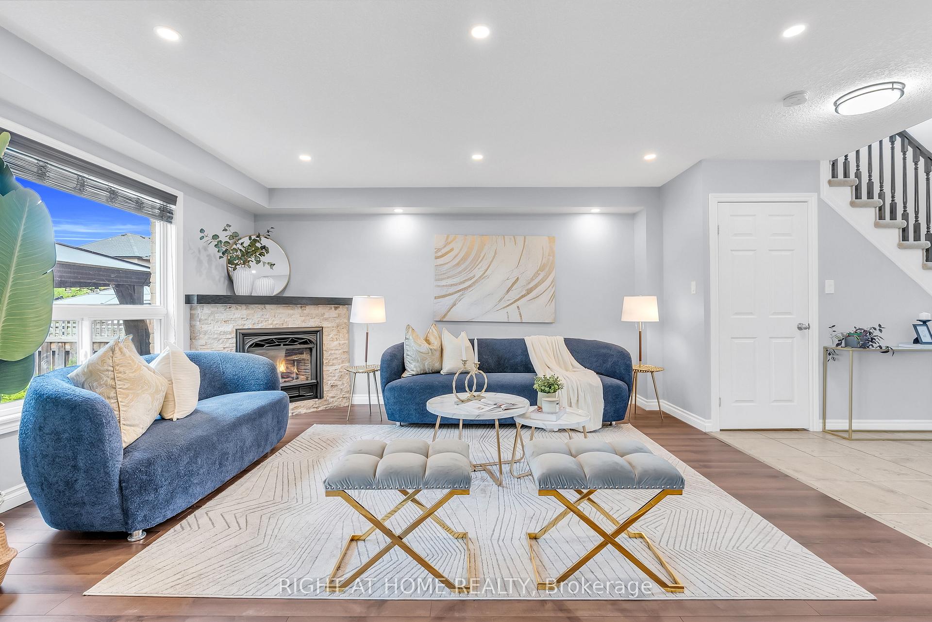 Photo 7 of 25 Stoneglen Way, Hamilton, Mount Hope — HOMEH