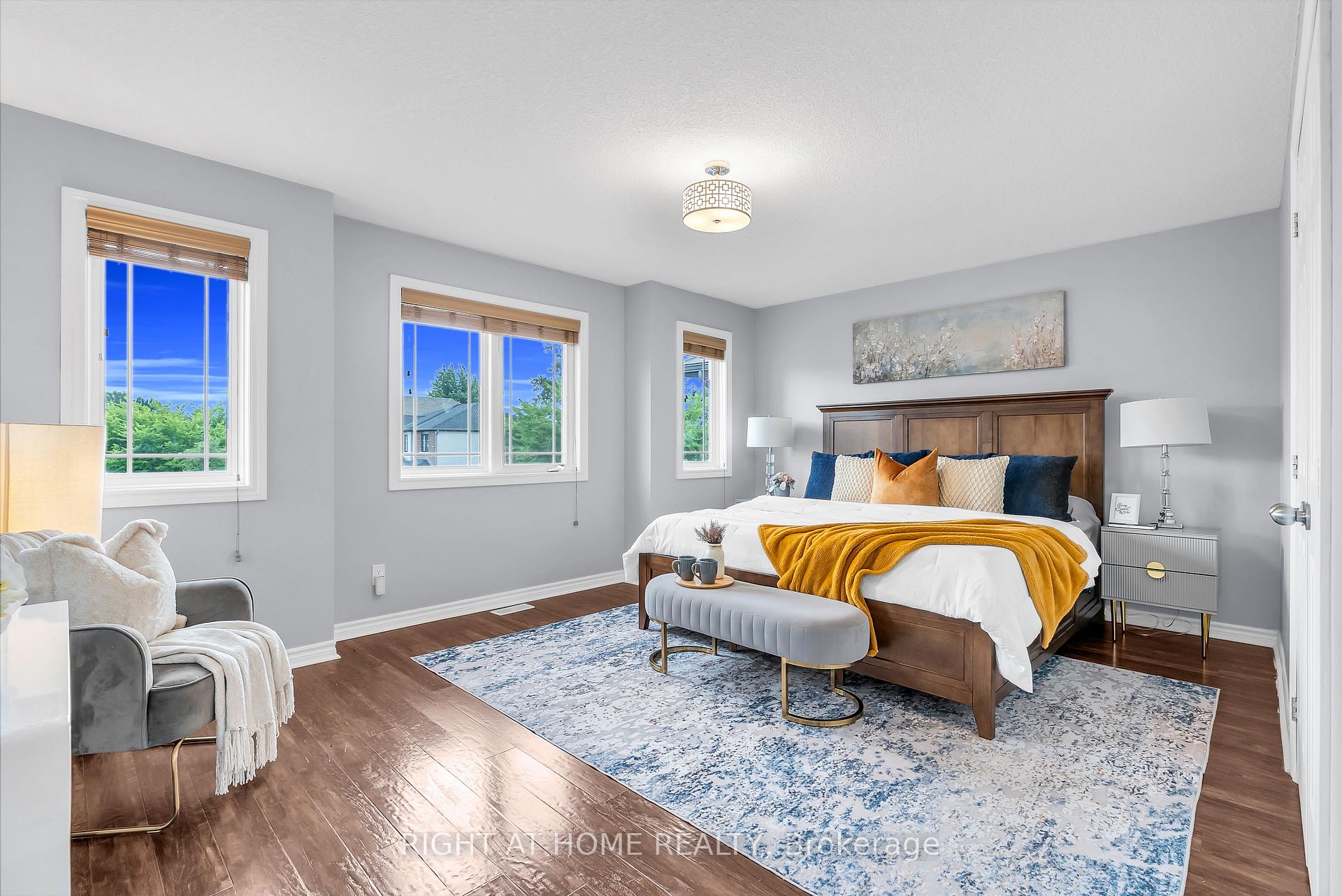 Photo 17 of 25 Stoneglen Way, Hamilton, Mount Hope — HOMEH