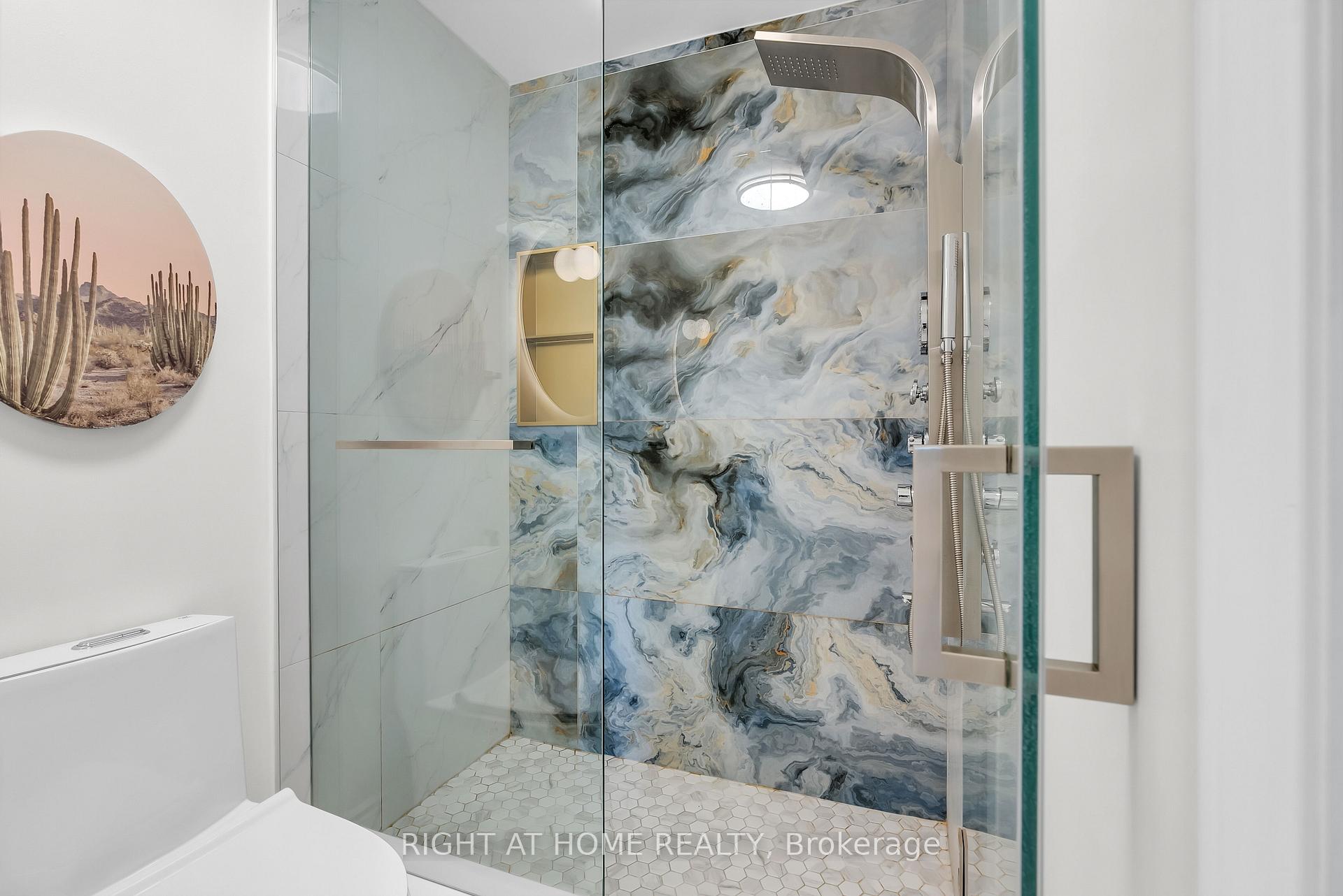 Photo 22 of 25 Stoneglen Way, Hamilton, Mount Hope — HOMEH