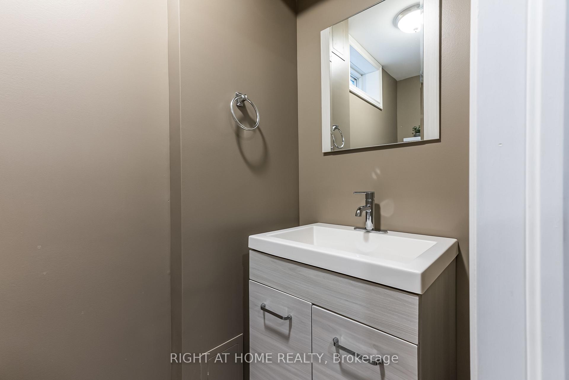 Photo 33 of 25 Stoneglen Way, Hamilton, Mount Hope — HOMEH
