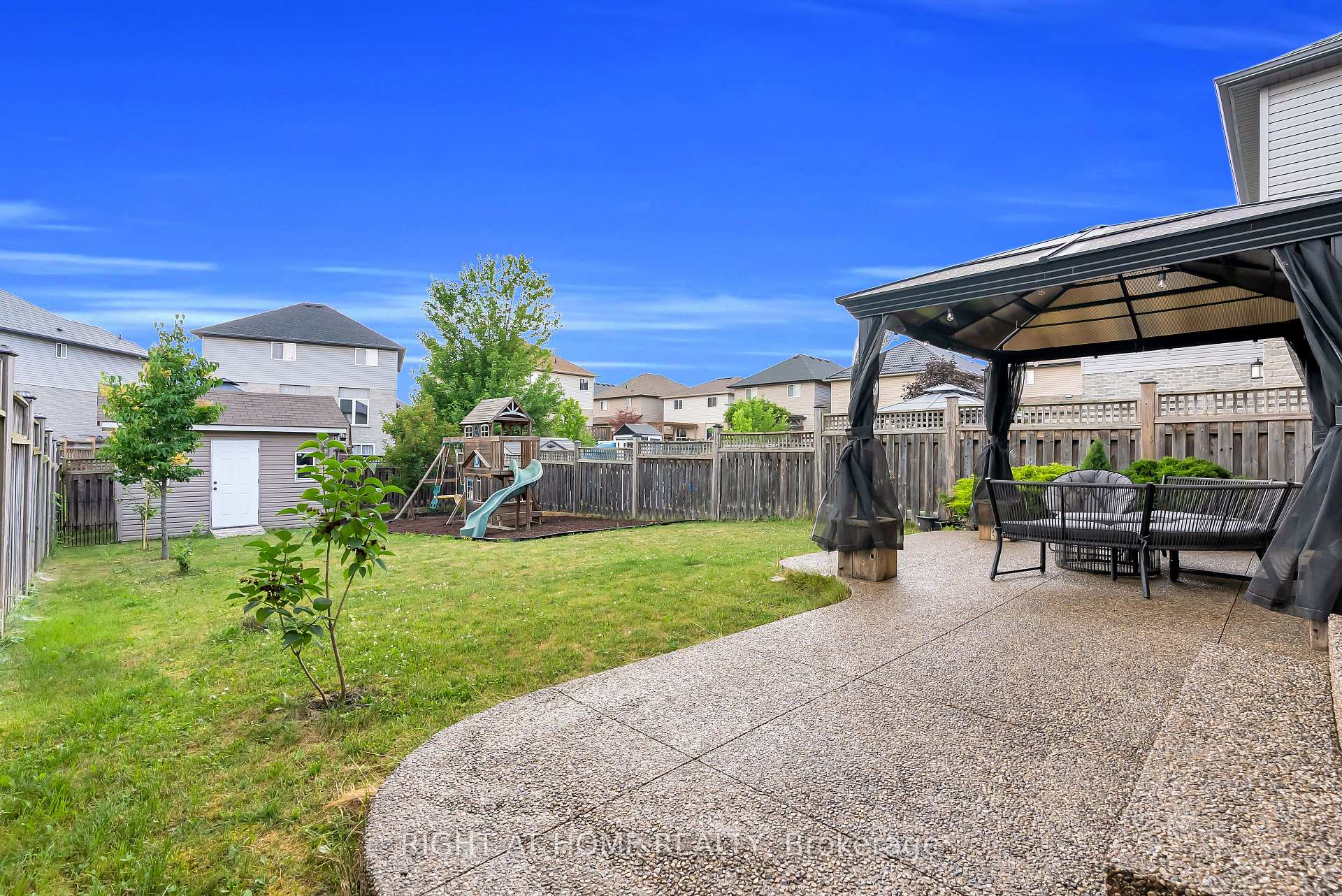 Photo 35 of 25 Stoneglen Way, Hamilton, Mount Hope — HOMEH