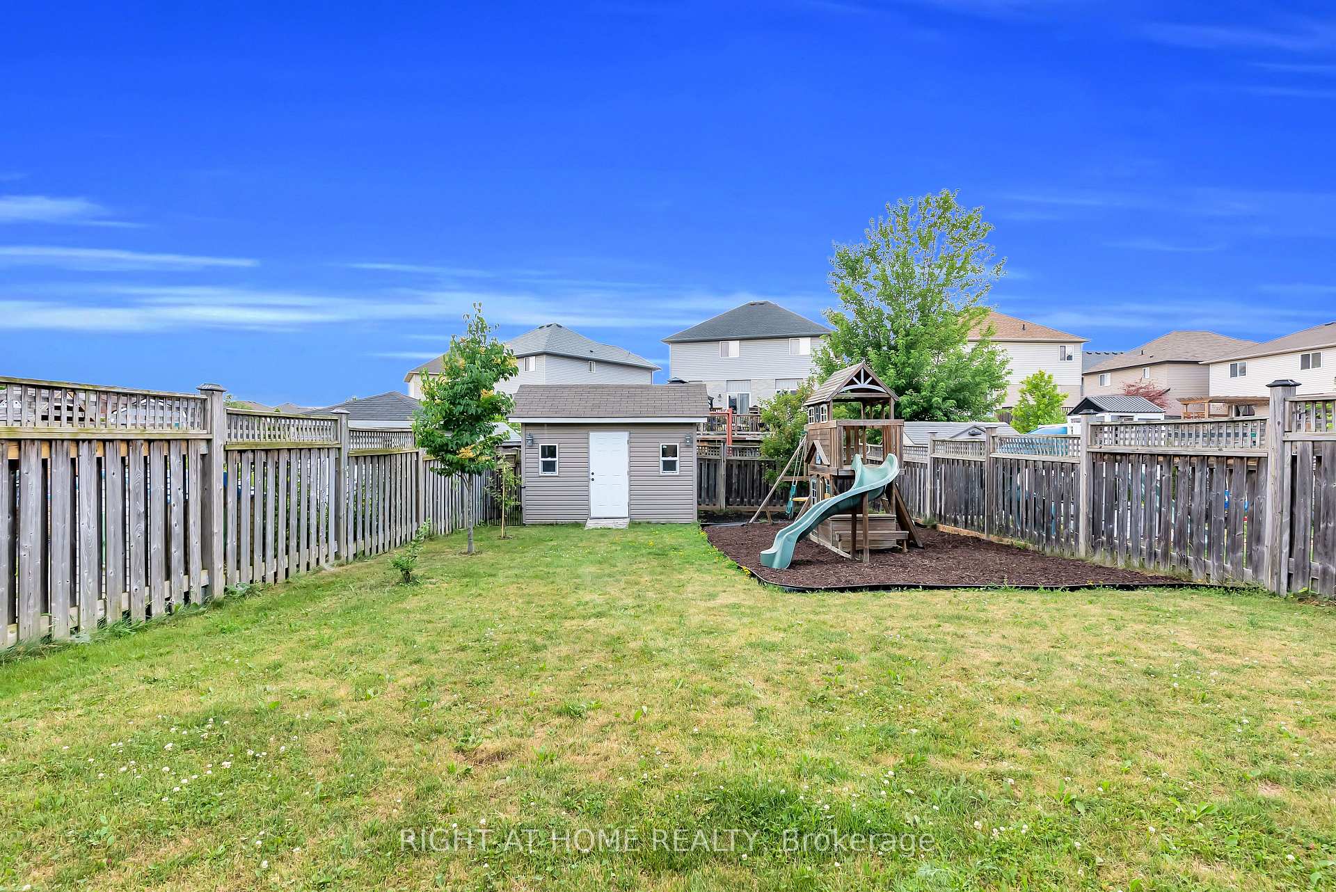 Photo 38 of 25 Stoneglen Way, Hamilton, Mount Hope — HOMEH