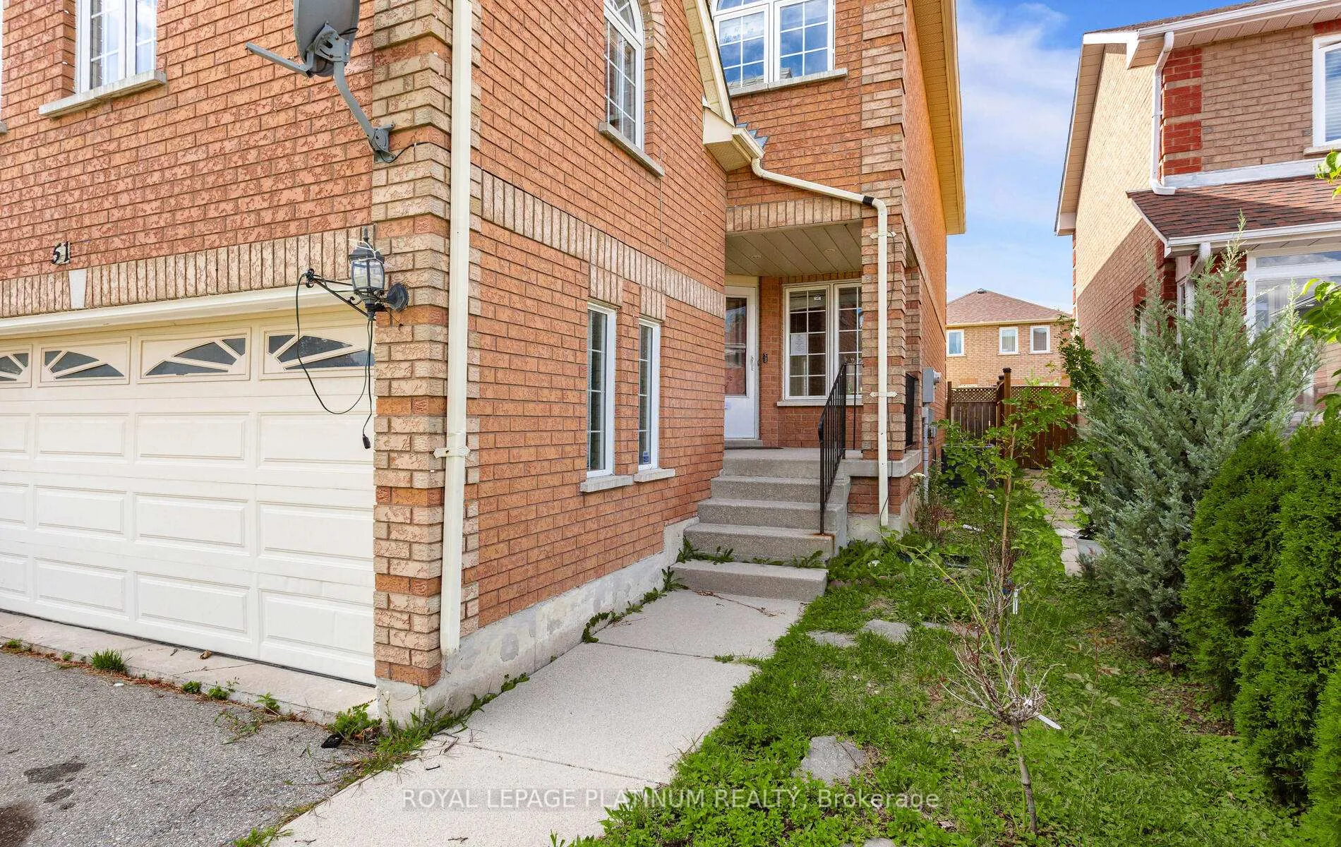 Photo 3 of 51 Ripley Crescent, Brampton, Fletcher's West — HOMEH