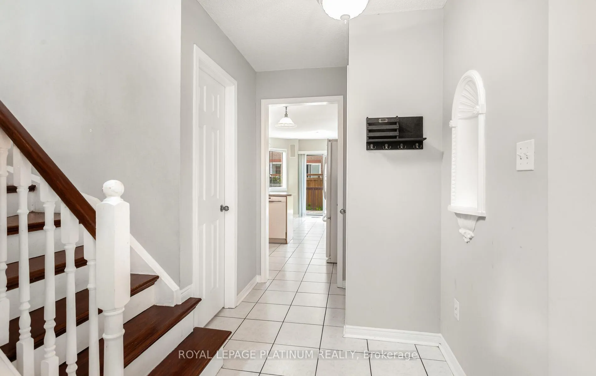 Photo 5 of 51 Ripley Crescent, Brampton, Fletcher's West — HOMEH