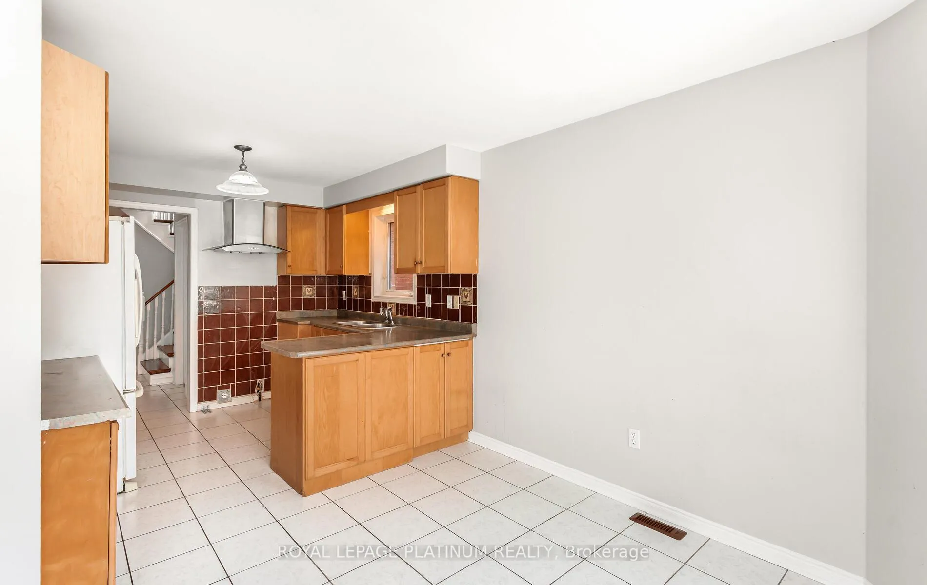 Photo 11 of 51 Ripley Crescent, Brampton, Fletcher's West — HOMEH
