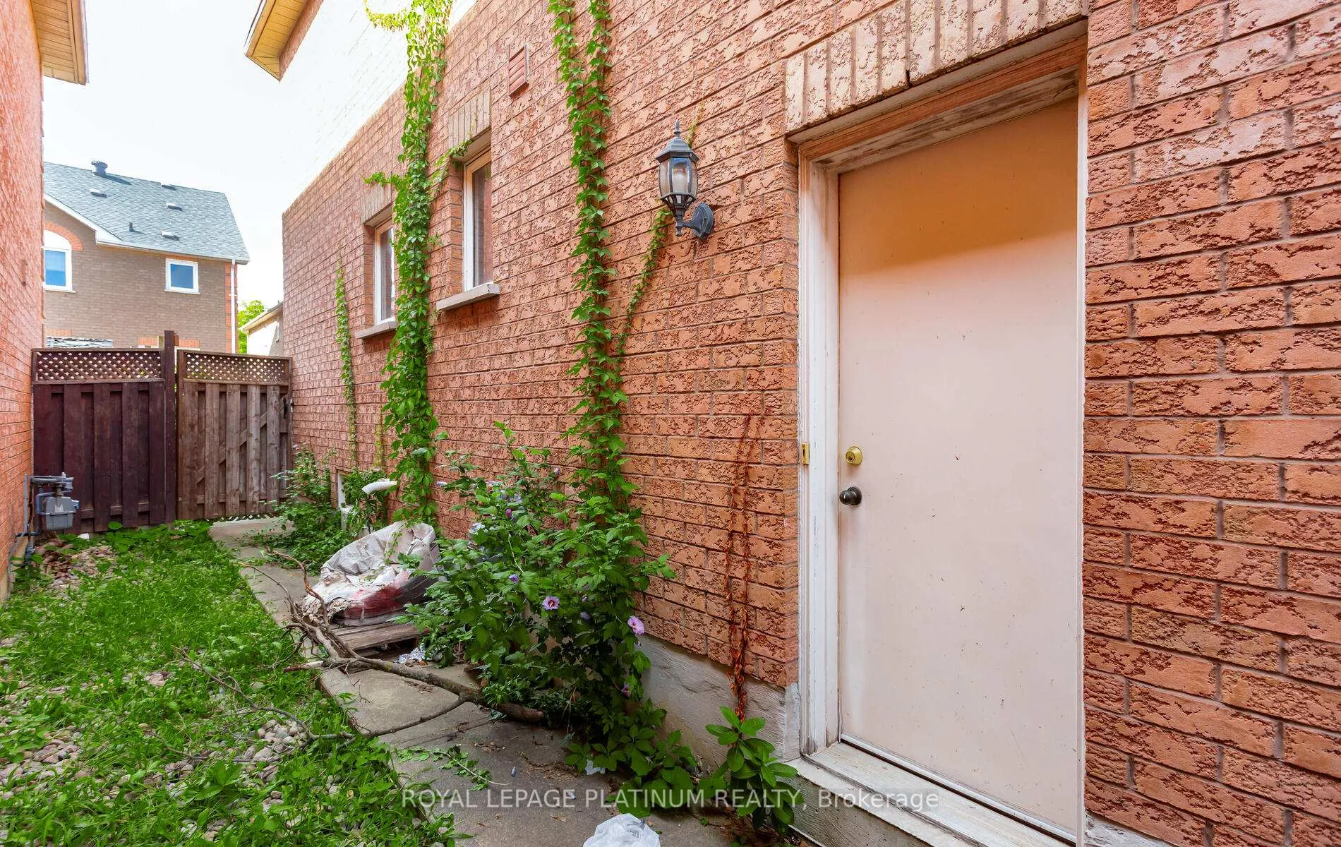 Photo 41 of 51 Ripley Crescent, Brampton, Fletcher's West — HOMEH