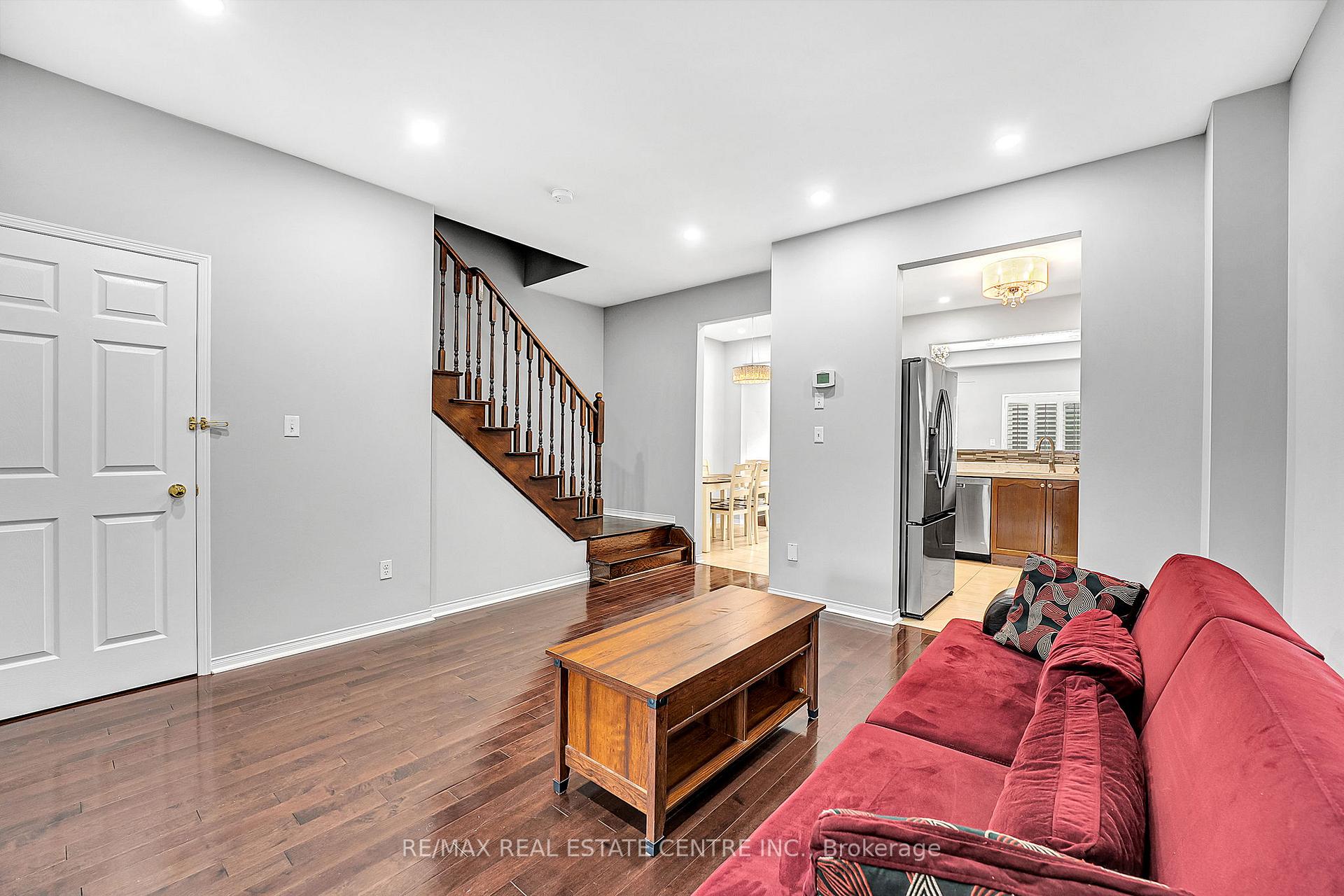 Photo 9 of 245 Checkerberry Crescent, Brampton, Sandringham-Wellington — HOMEH