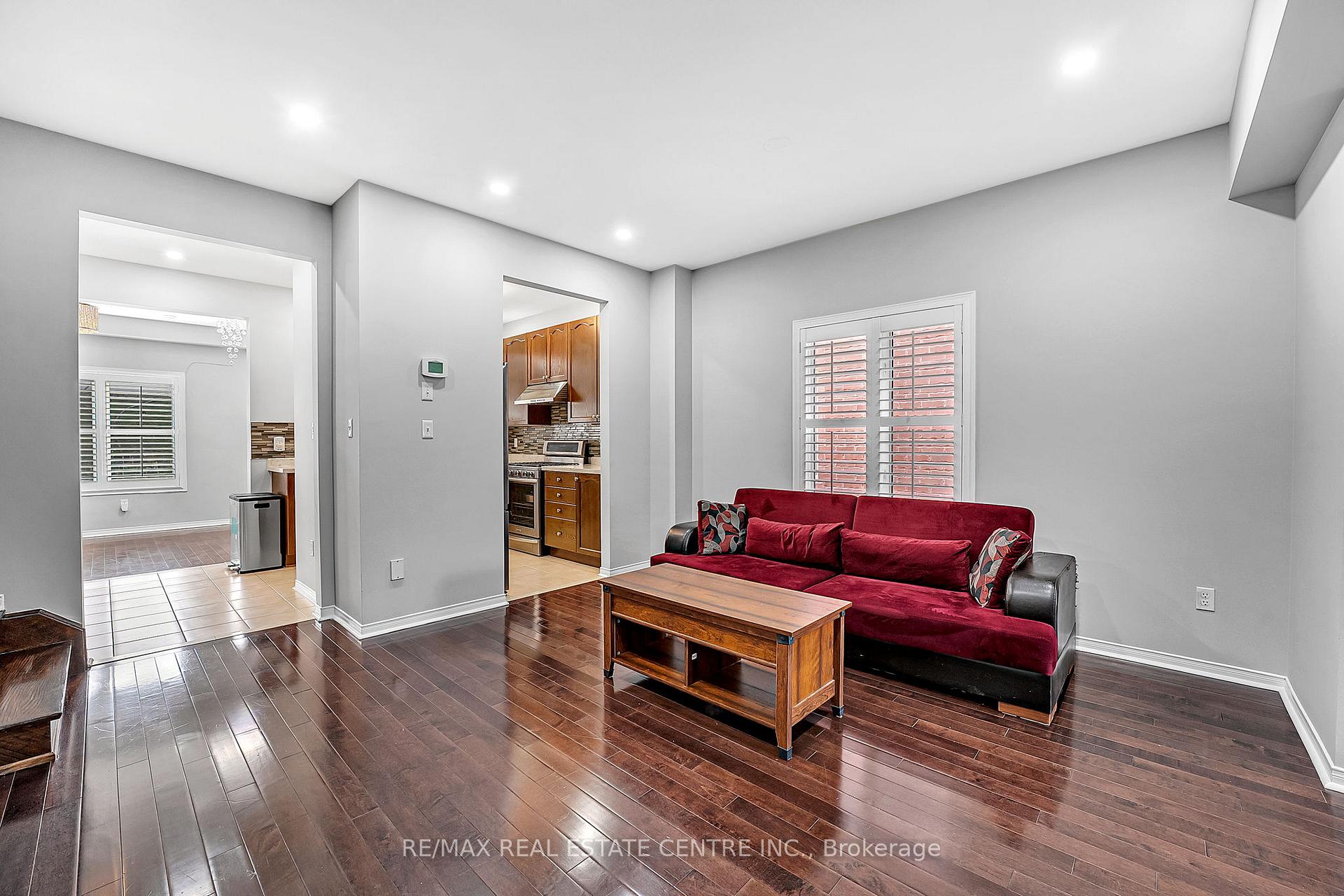 Photo 10 of 245 Checkerberry Crescent, Brampton, Sandringham-Wellington — HOMEH