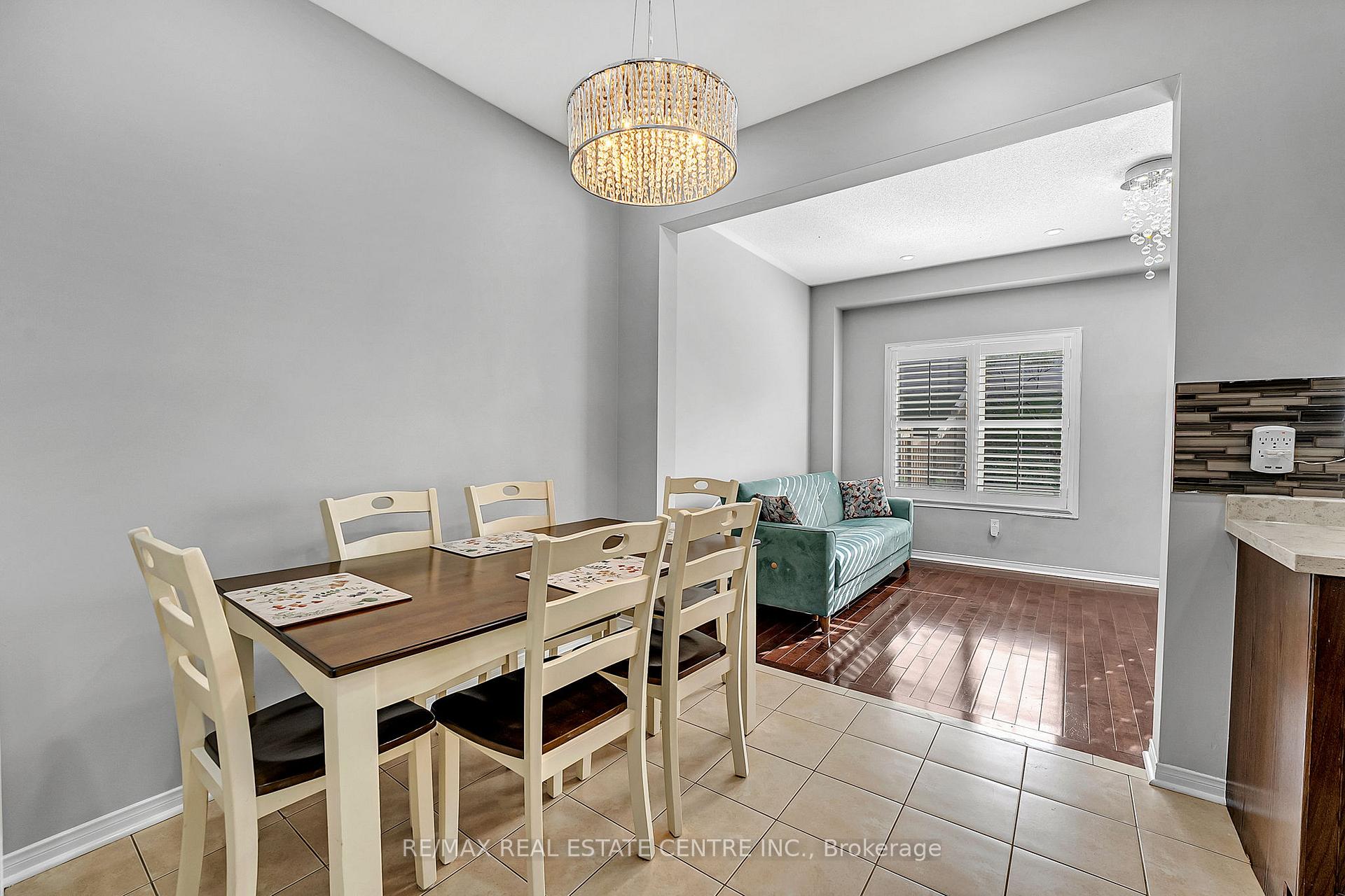 Photo 12 of 245 Checkerberry Crescent, Brampton, Sandringham-Wellington — HOMEH