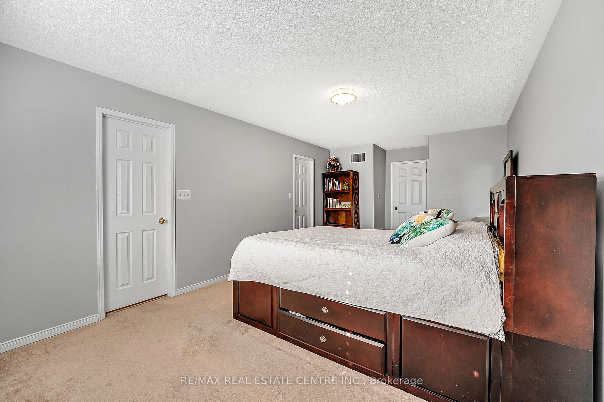 Photo 21 of 245 Checkerberry Crescent, Brampton, Sandringham-Wellington — HOMEH