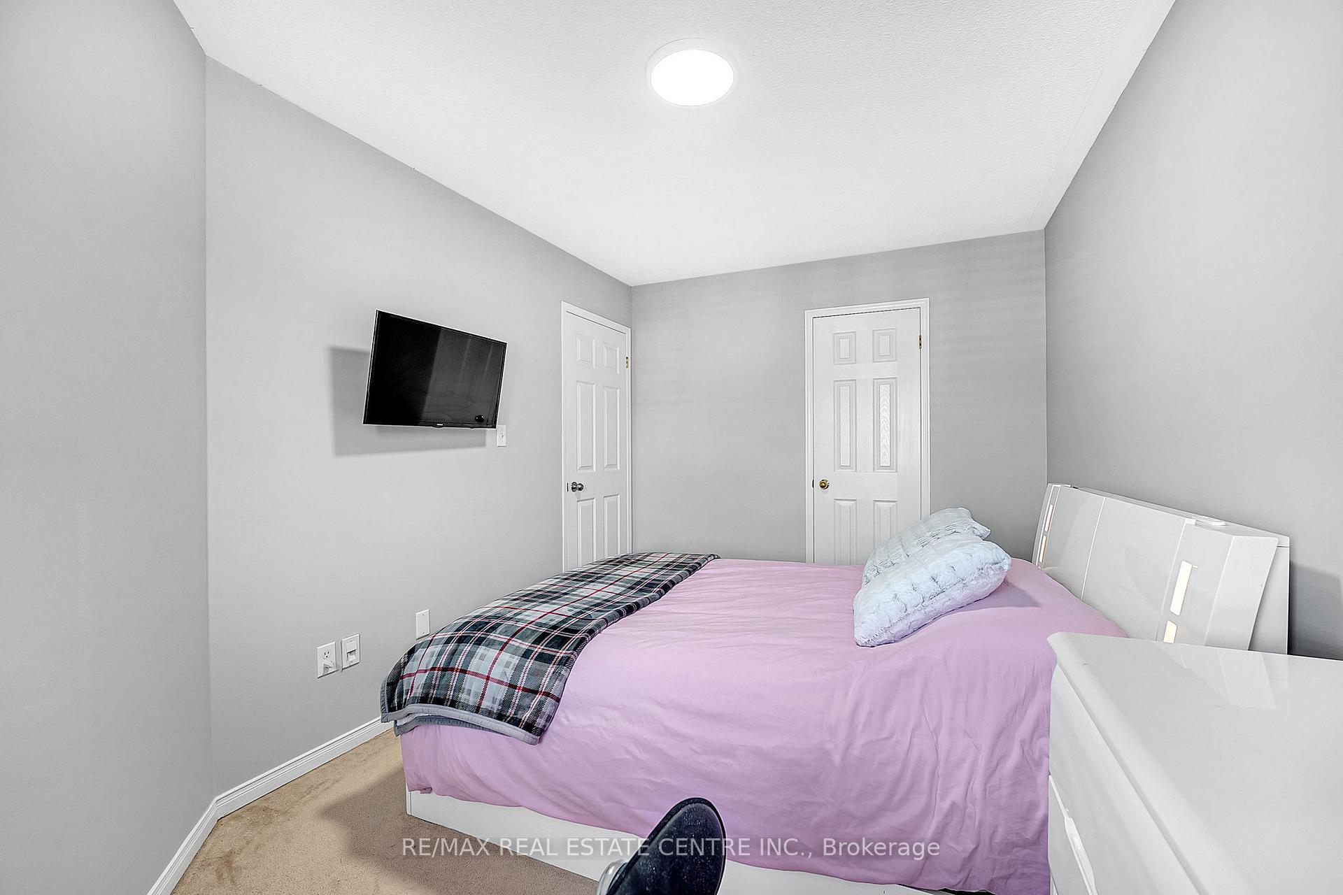 Photo 29 of 245 Checkerberry Crescent, Brampton, Sandringham-Wellington — HOMEH