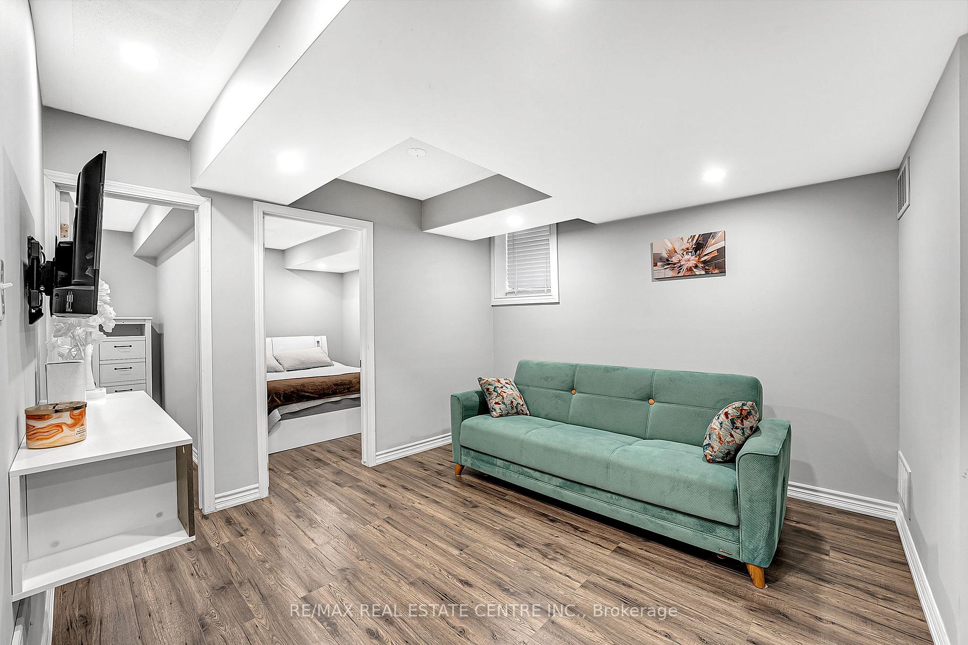 Photo 32 of 245 Checkerberry Crescent, Brampton, Sandringham-Wellington — HOMEH