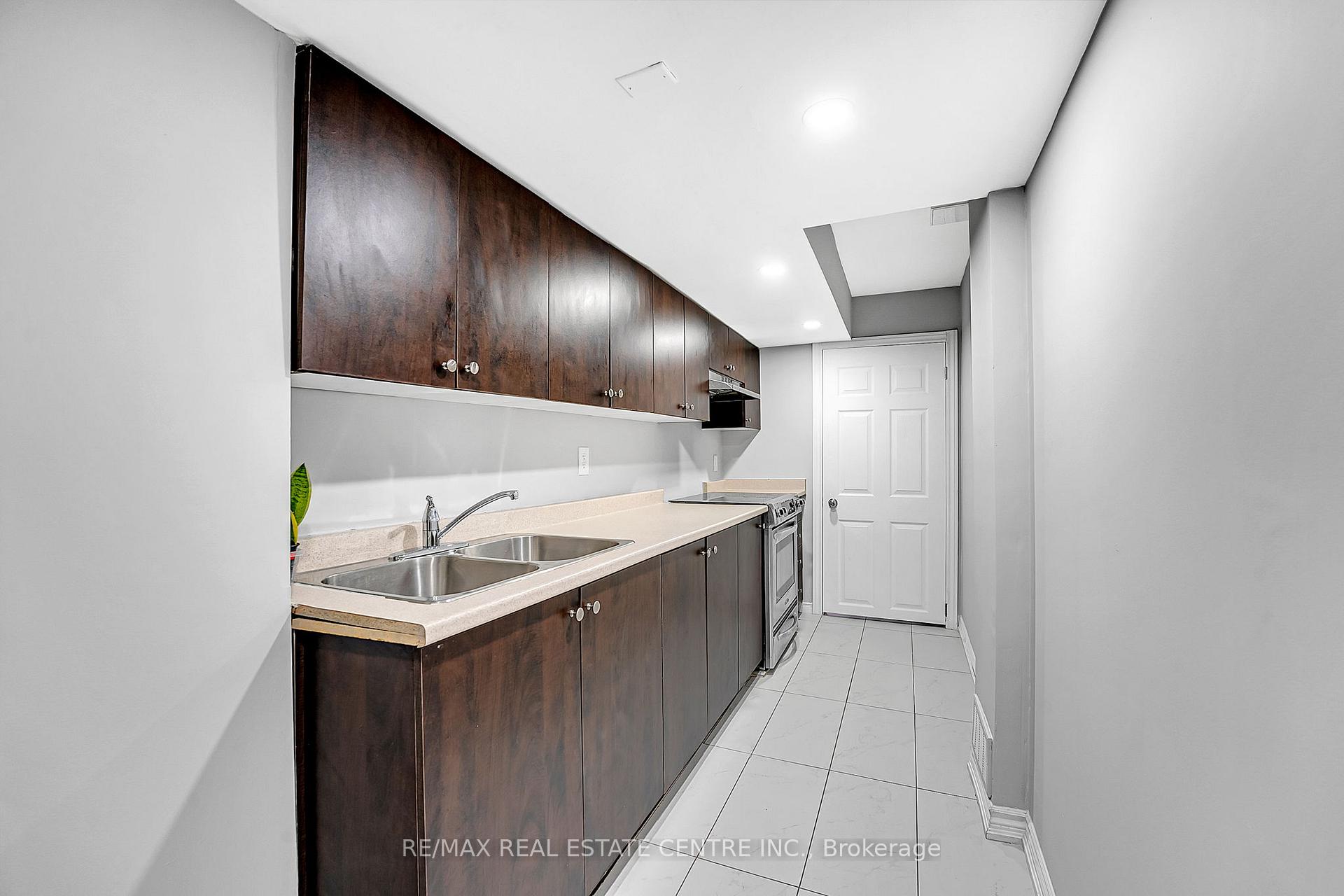 Photo 38 of 245 Checkerberry Crescent, Brampton, Sandringham-Wellington — HOMEH