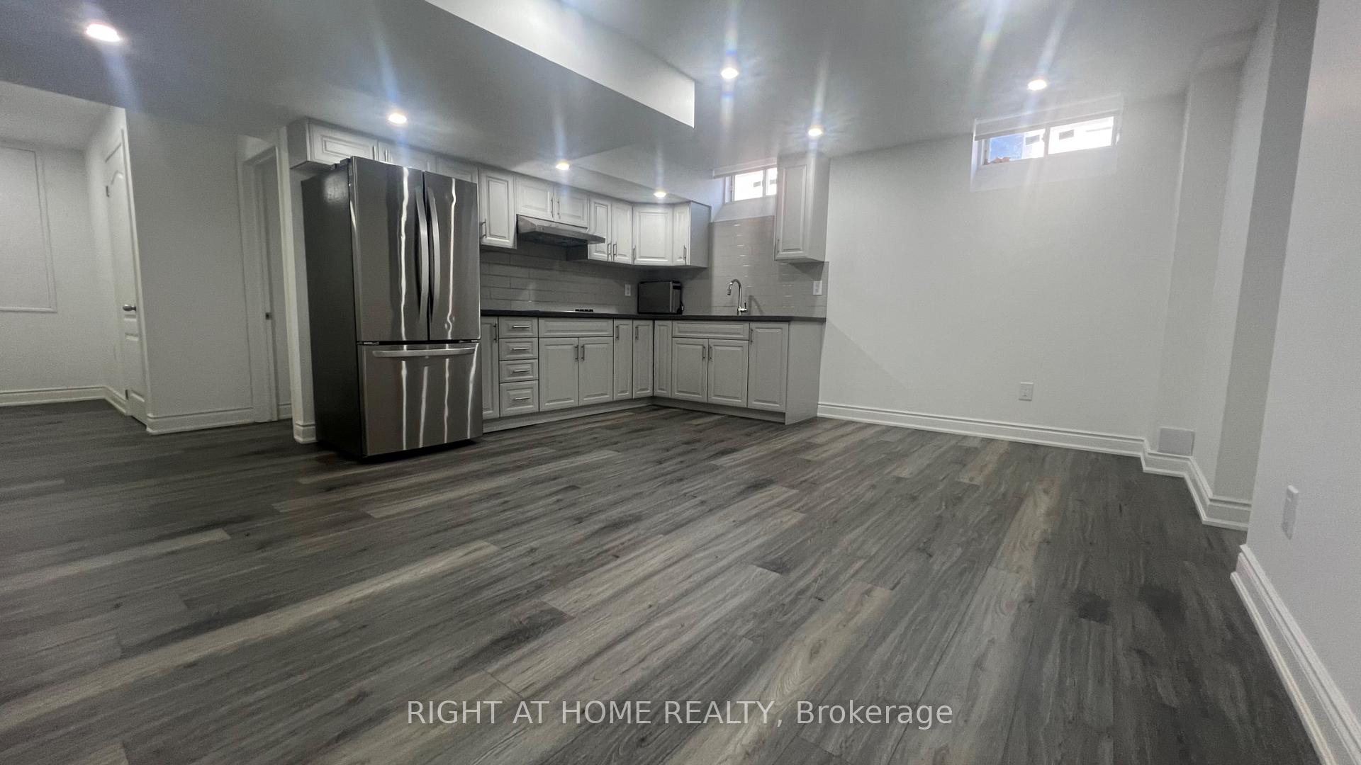 Photo 2 of 6 Grendon Crescent, Brampton, Credit Valley — HOMEH