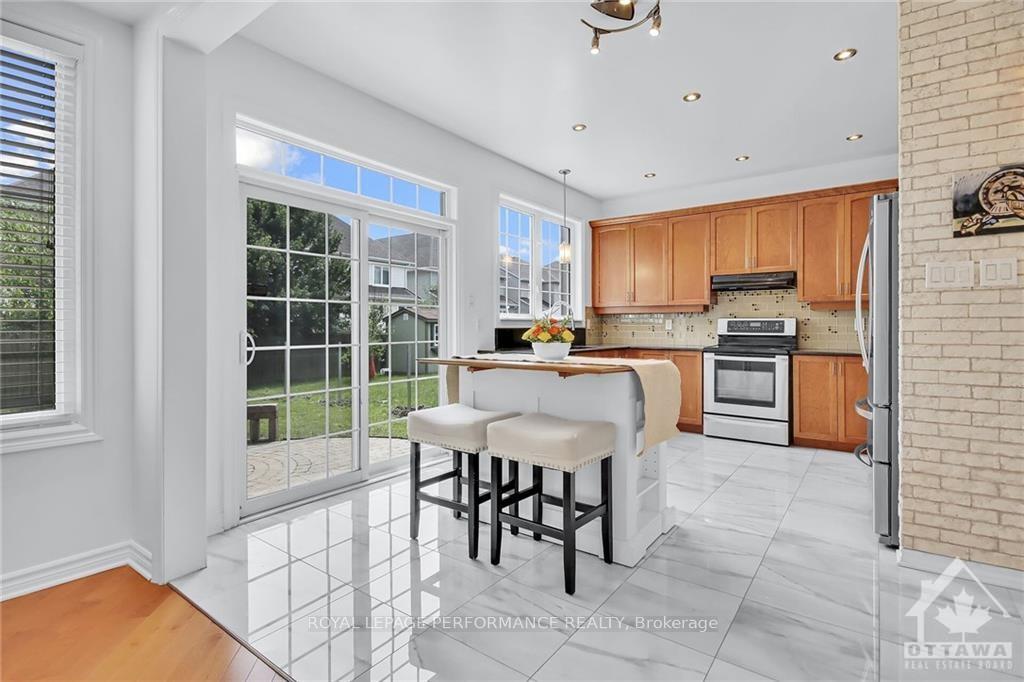Photo 9 of 2222 Sunset Cove Circle, Ottawa, Barrhaven - Half Moon Bay — HOMEH