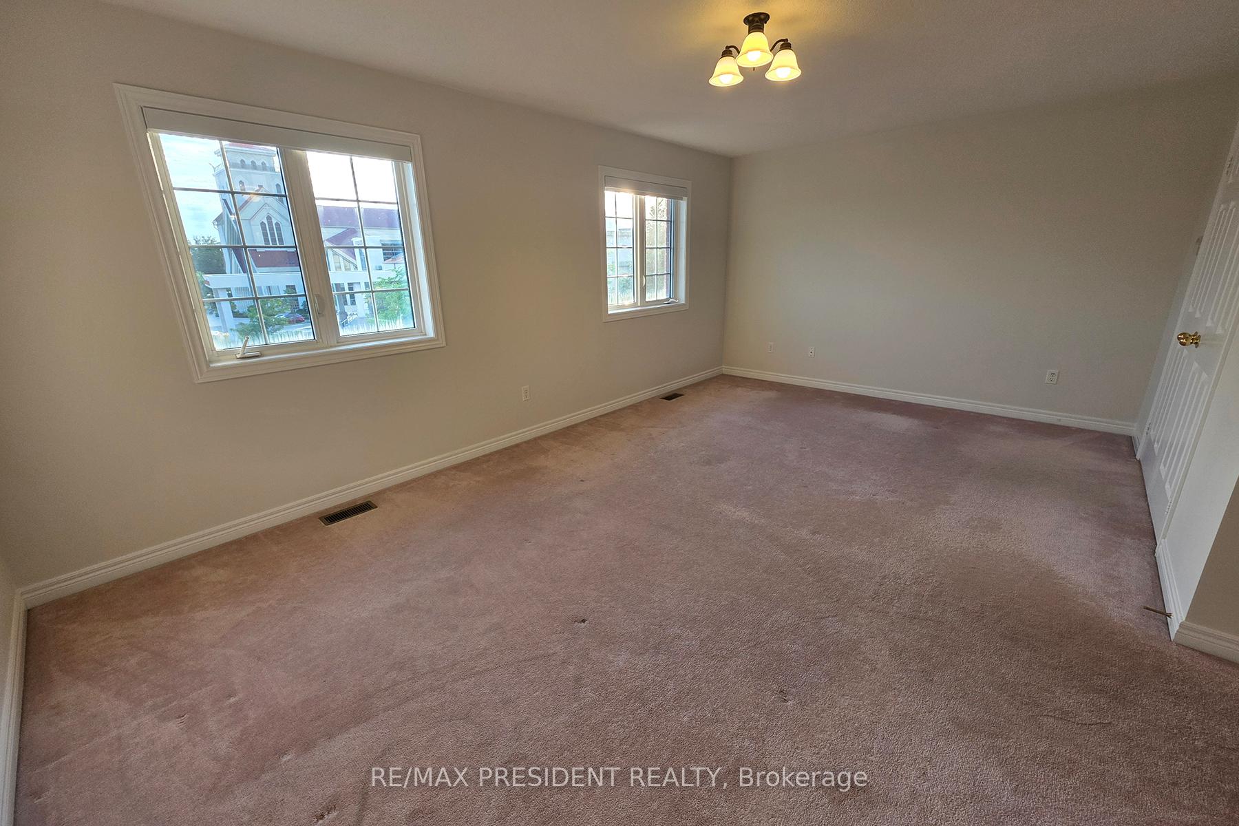 Photo 18 of 101 Royal Vista Road, Brampton, Bram West — HOMEH