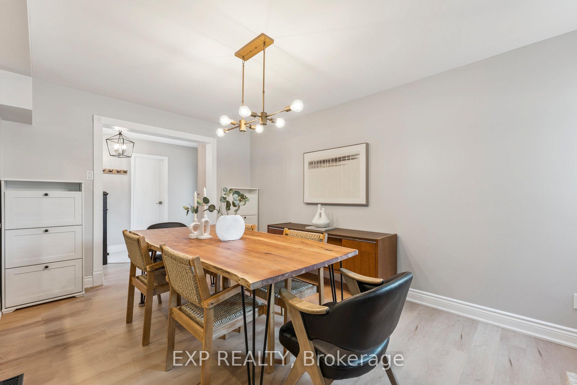 Photo 14 of 29 Driftwood Crescent, Brampton, Heart Lake East — HOMEH