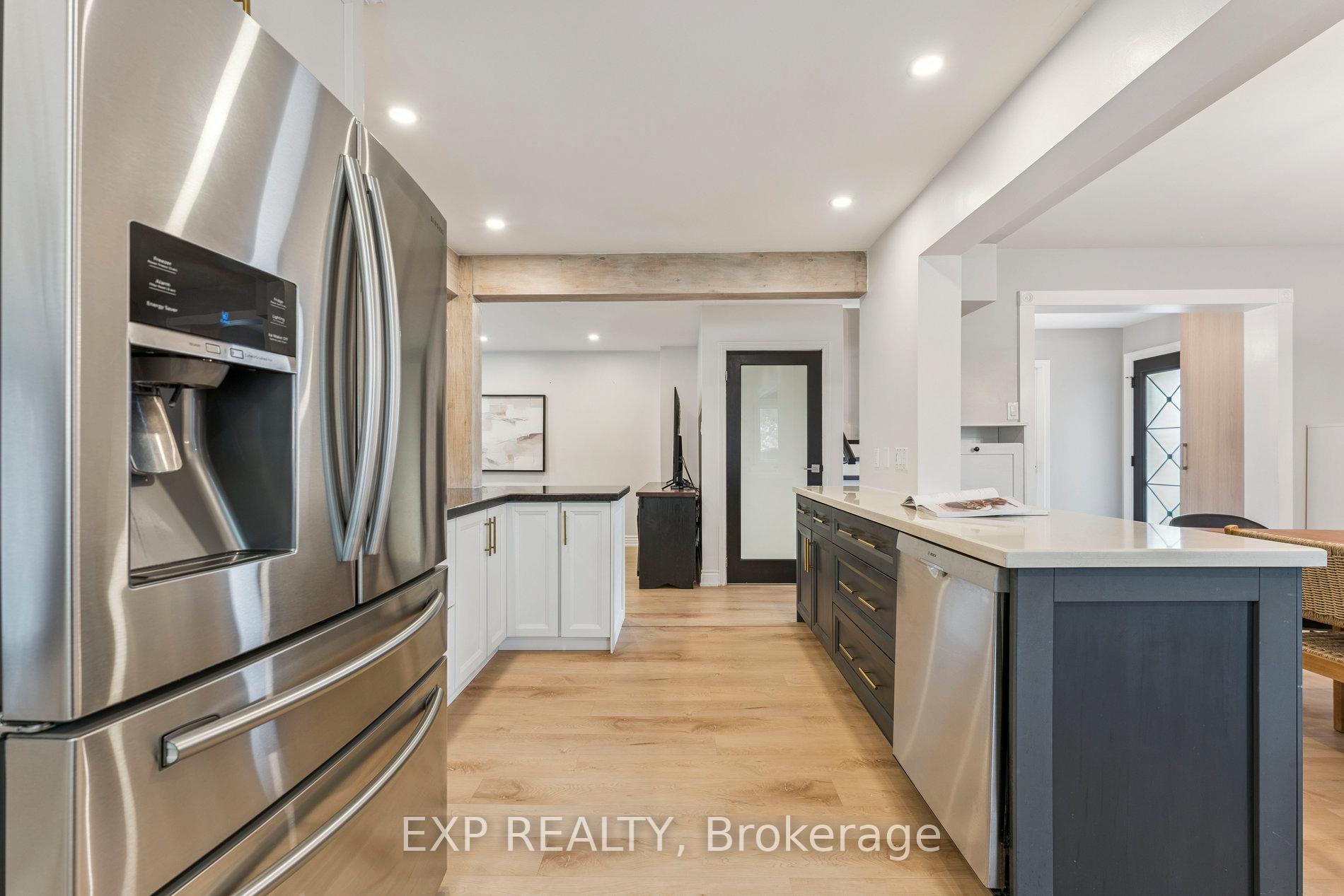 Photo 16 of 29 Driftwood Crescent, Brampton, Heart Lake East — HOMEH
