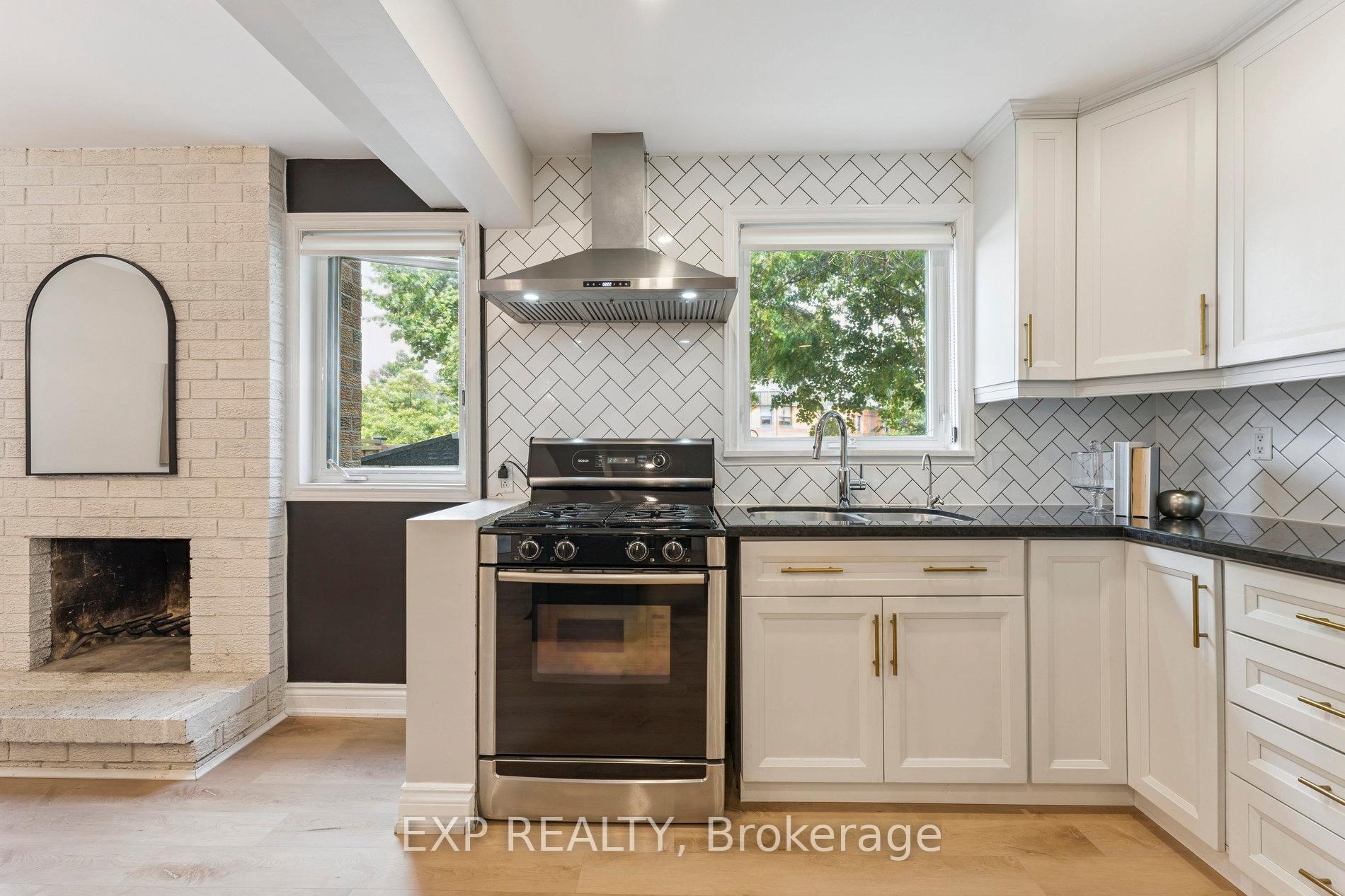 Photo 17 of 29 Driftwood Crescent, Brampton, Heart Lake East — HOMEH