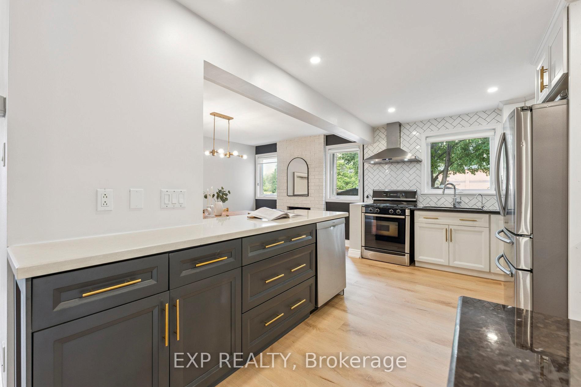 Photo 20 of 29 Driftwood Crescent, Brampton, Heart Lake East — HOMEH