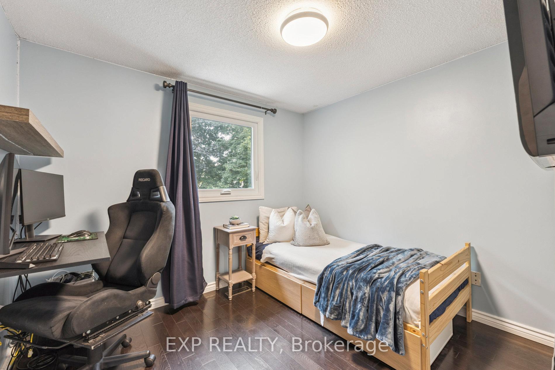 Photo 27 of 29 Driftwood Crescent, Brampton, Heart Lake East — HOMEH