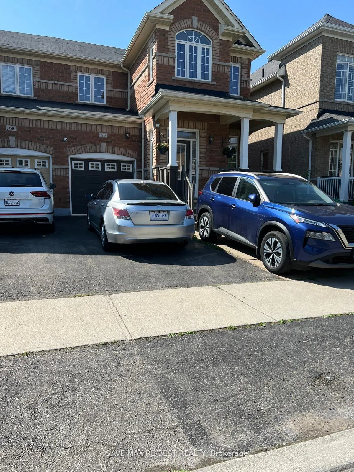 Front of Unit UPPER, 70 Boundbrook Drive