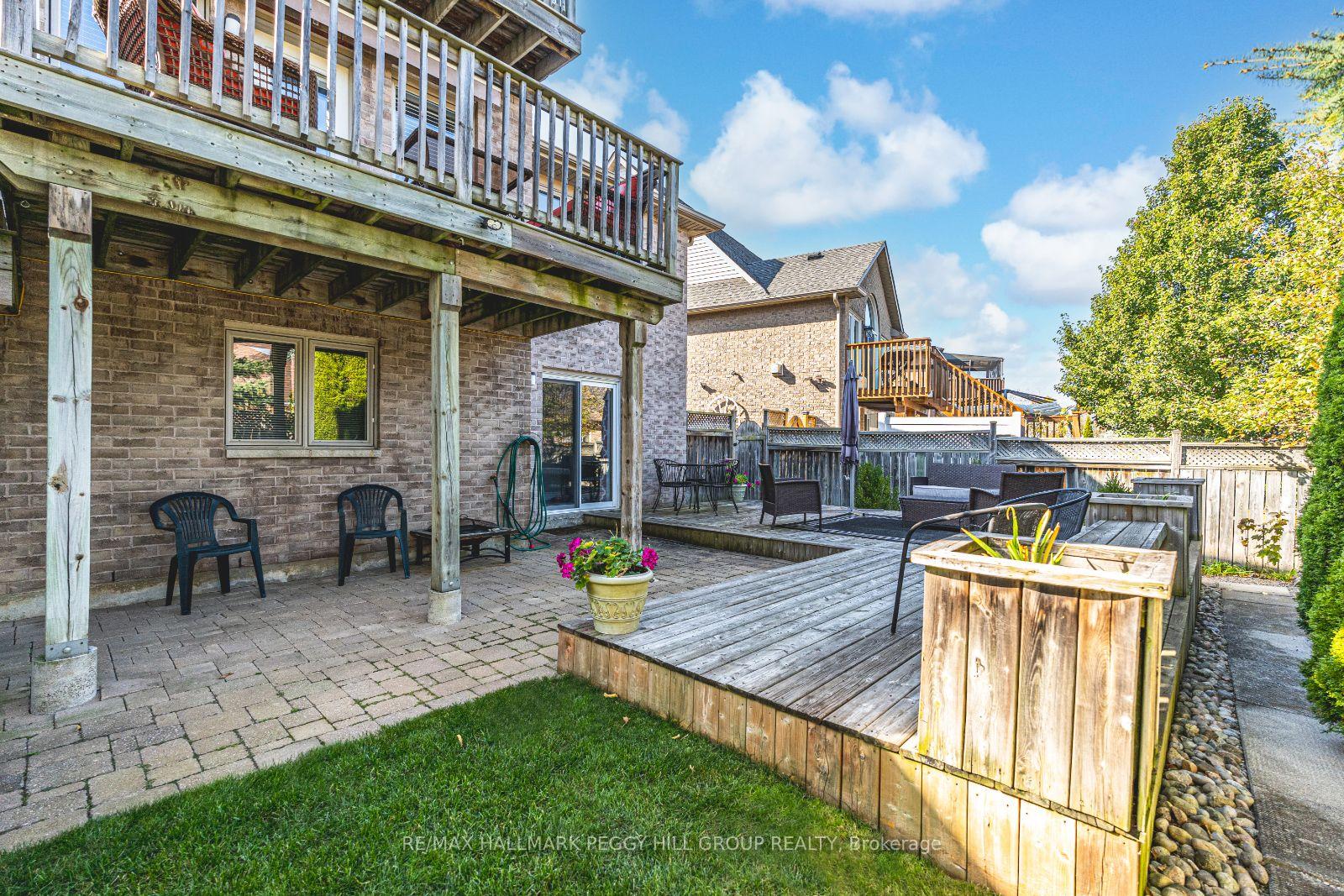 Photo 2 of 16 Todd Drive, Barrie, Bayshore — HOMEH