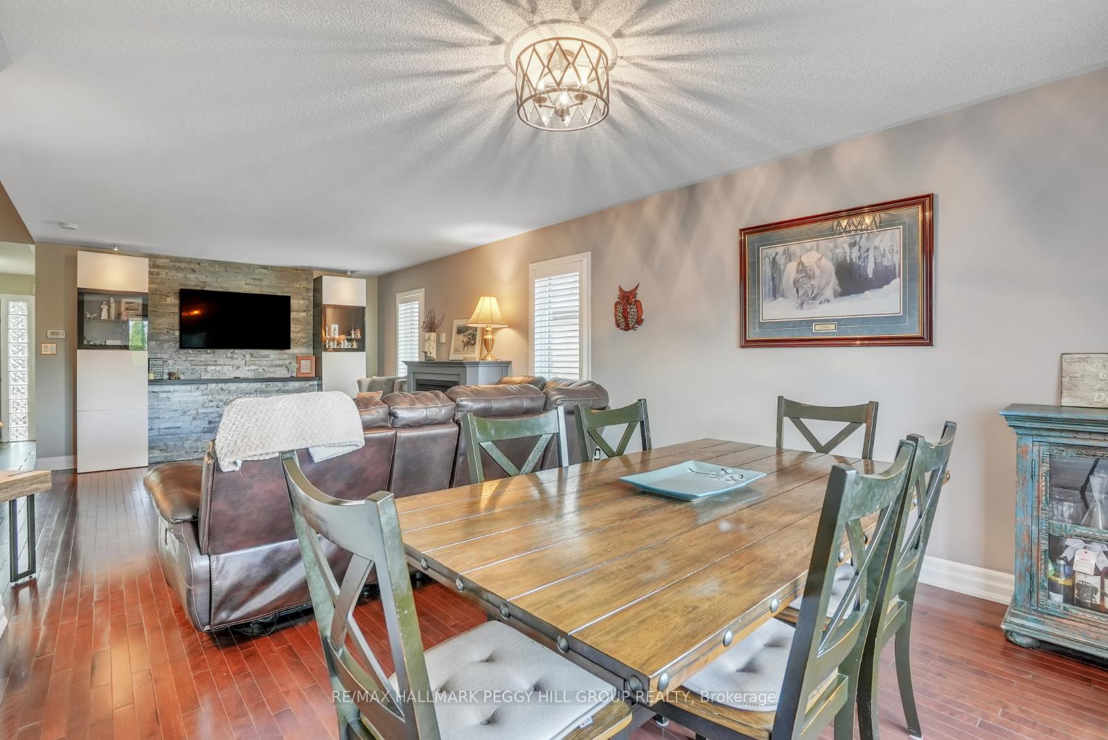 Photo 8 of 16 Todd Drive, Barrie, Bayshore — HOMEH