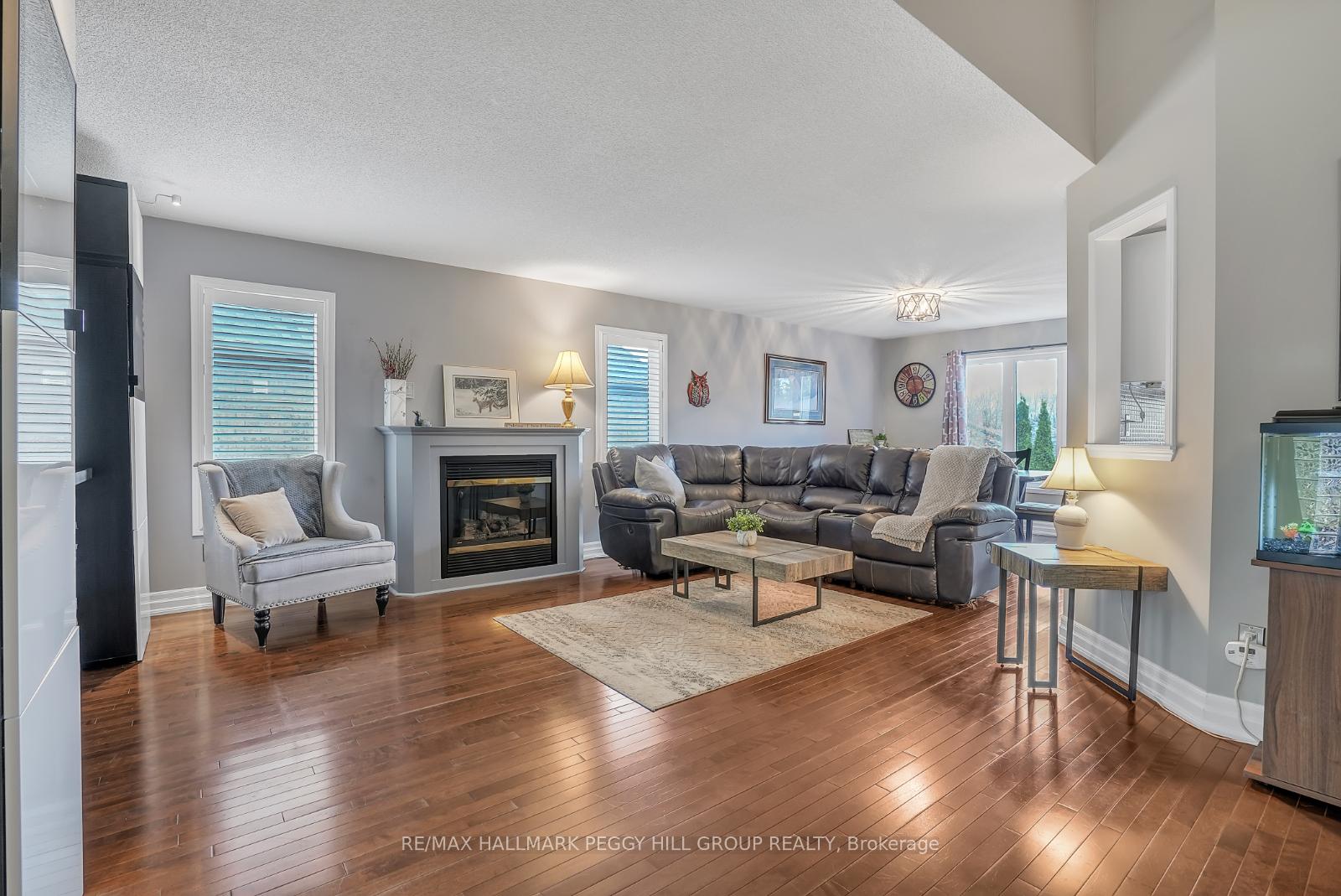 Photo 9 of 16 Todd Drive, Barrie, Bayshore — HOMEH