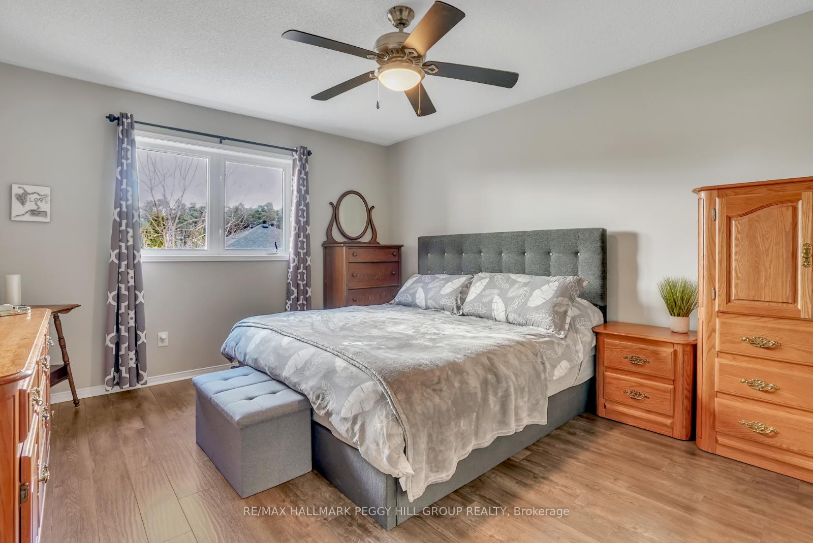 Photo 11 of 16 Todd Drive, Barrie, Bayshore — HOMEH