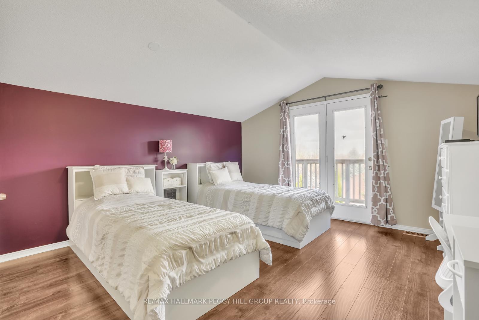 Photo 17 of 16 Todd Drive, Barrie, Bayshore — HOMEH