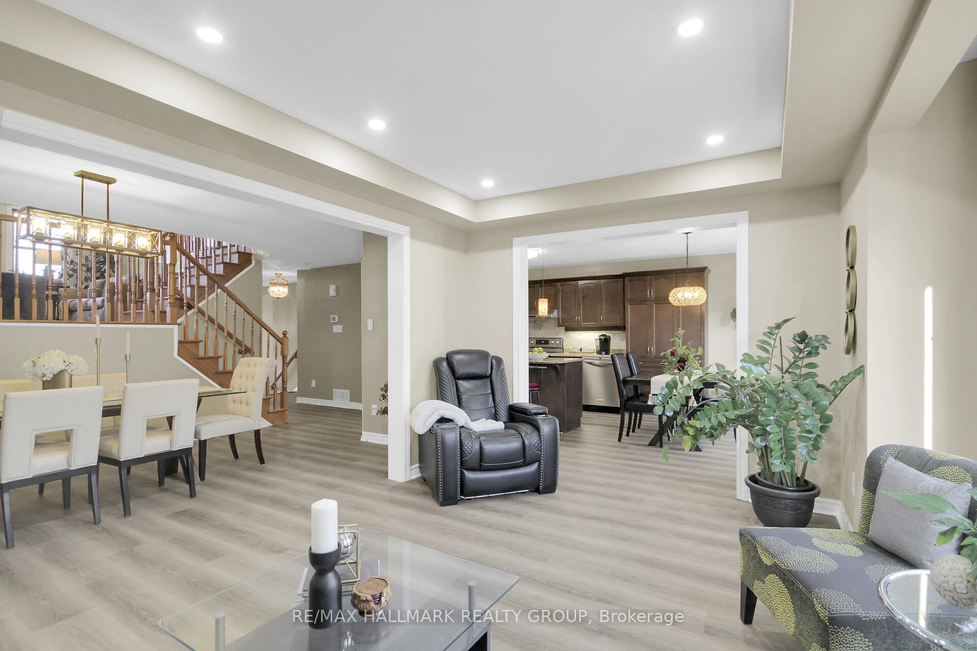 Photo 5 of 3590 Cambrian Road, Ottawa, Barrhaven - Half Moon Bay — HOMEH