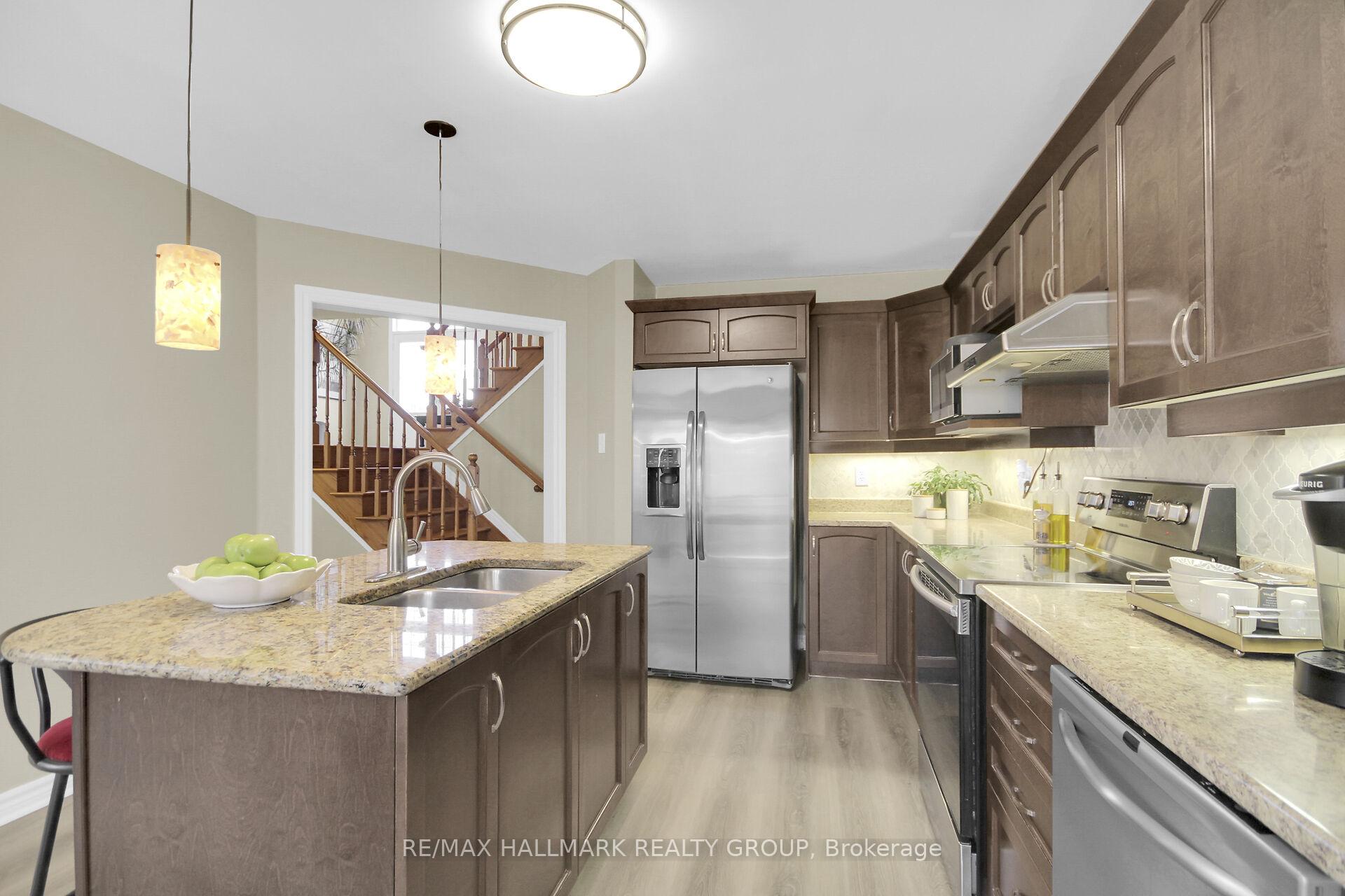 Photo 8 of 3590 Cambrian Road, Ottawa, Barrhaven - Half Moon Bay — HOMEH