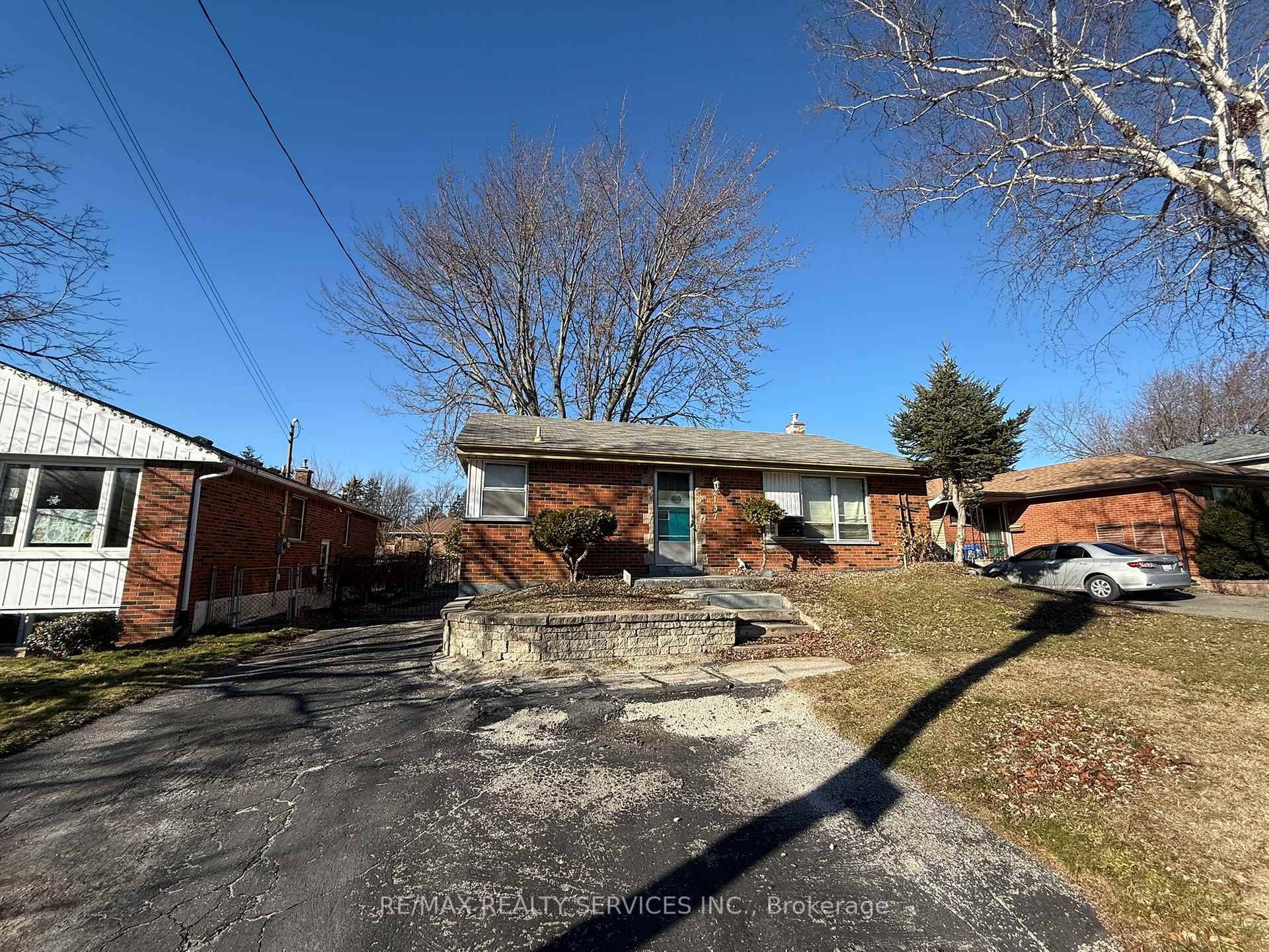 Front of 2137 Mount Forest Drive