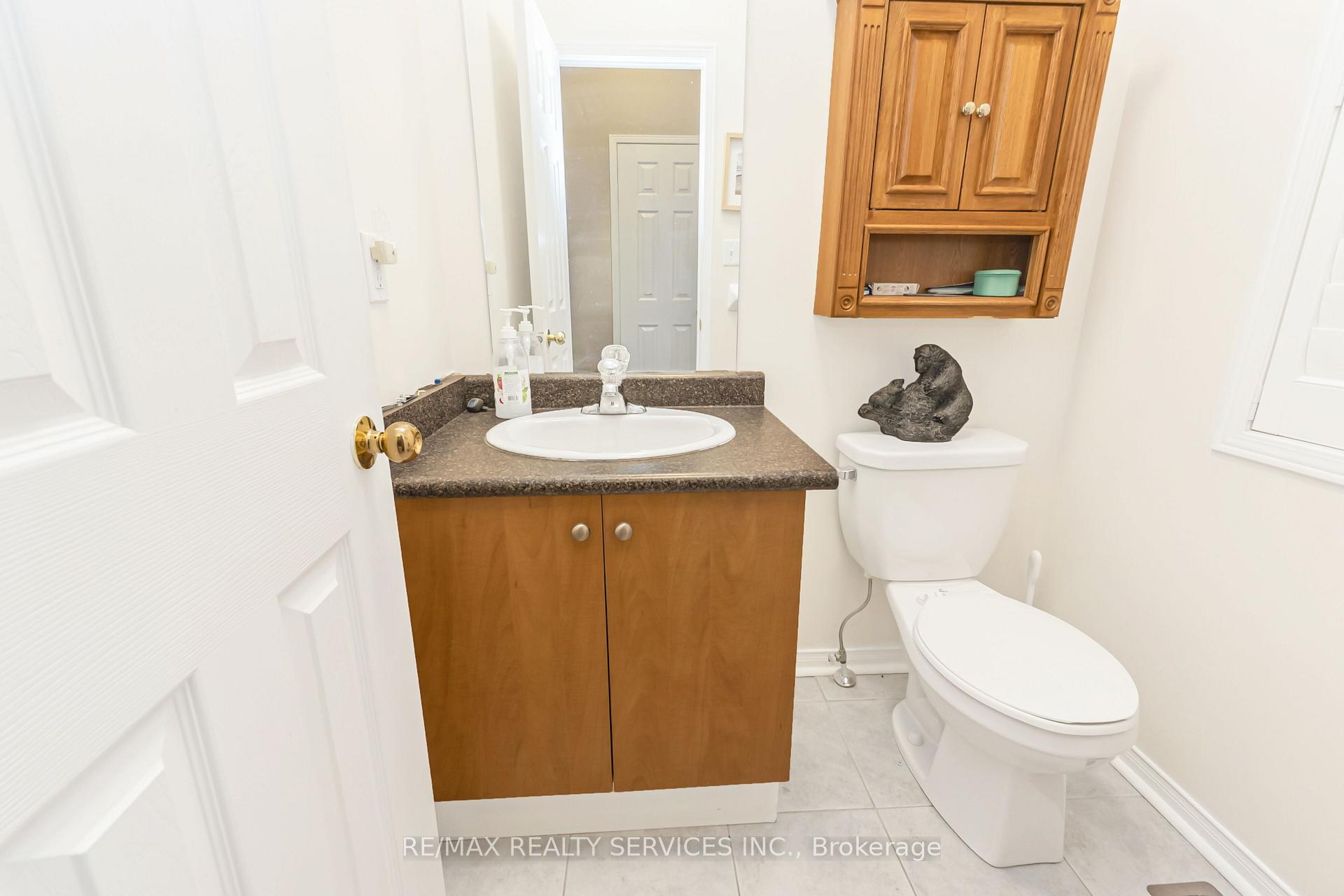 Photo 5 of 12 Commodore Drive, Brampton, Credit Valley — HOMEH