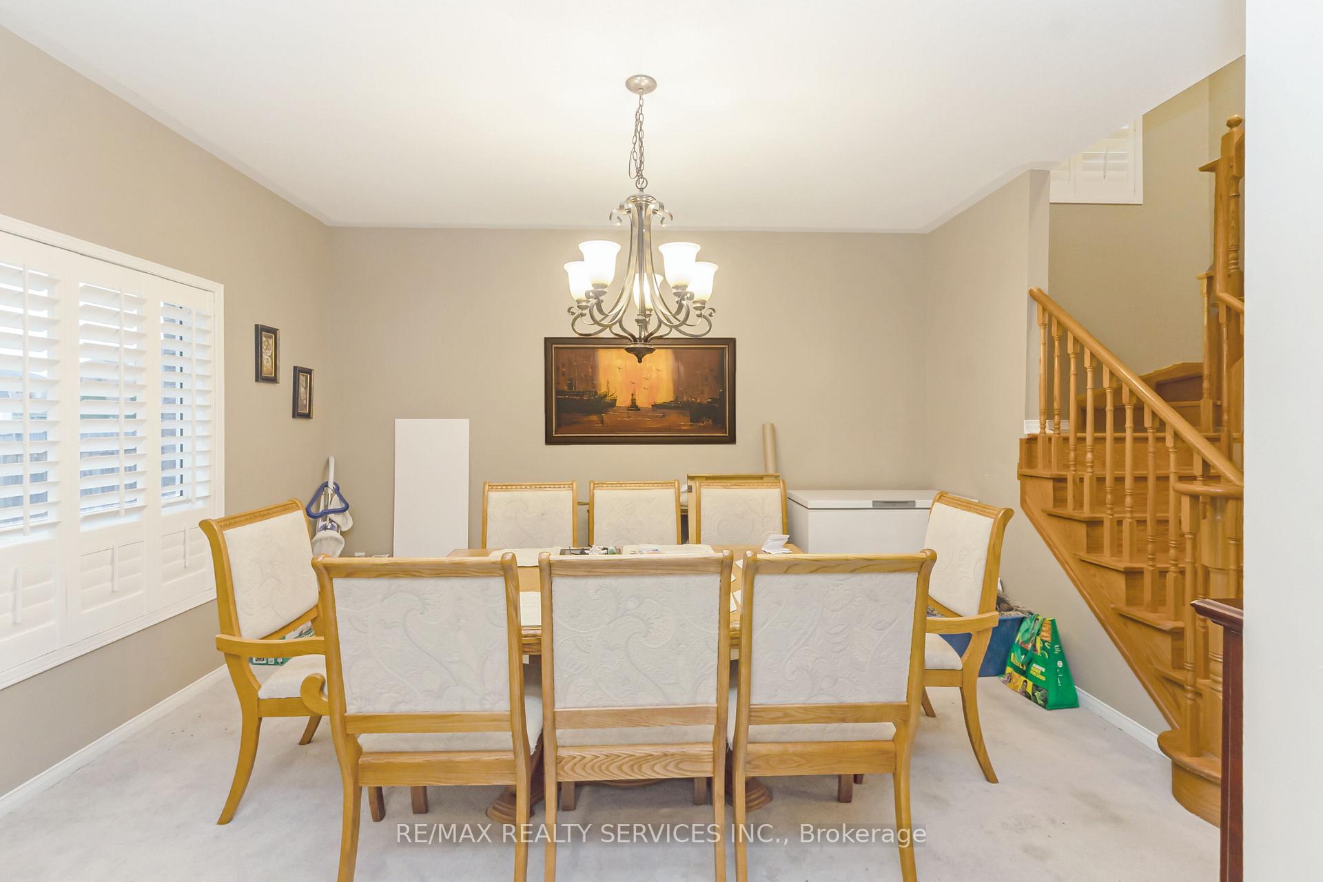 Photo 10 of 12 Commodore Drive, Brampton, Credit Valley — HOMEH