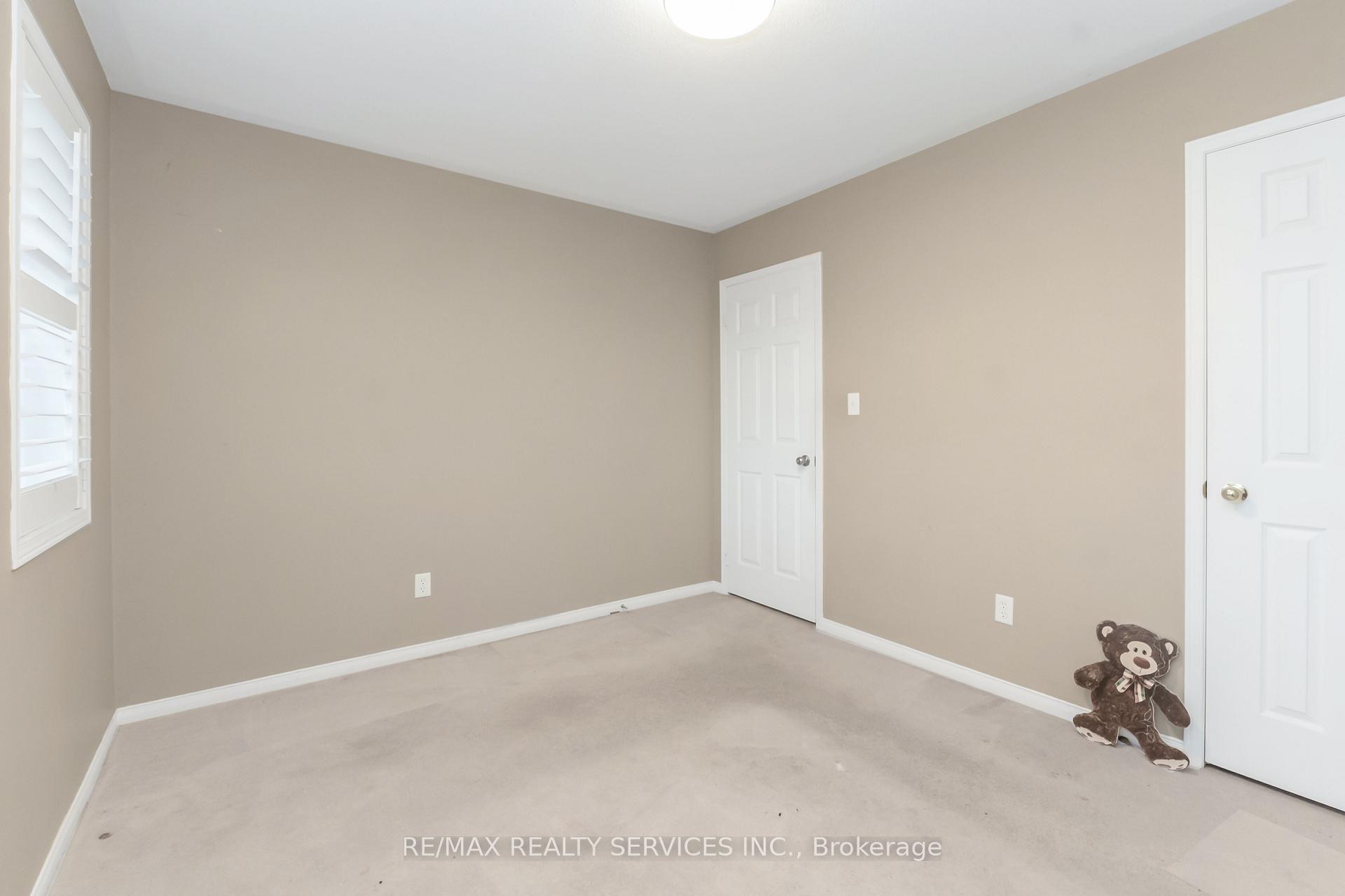Photo 18 of 12 Commodore Drive, Brampton, Credit Valley — HOMEH