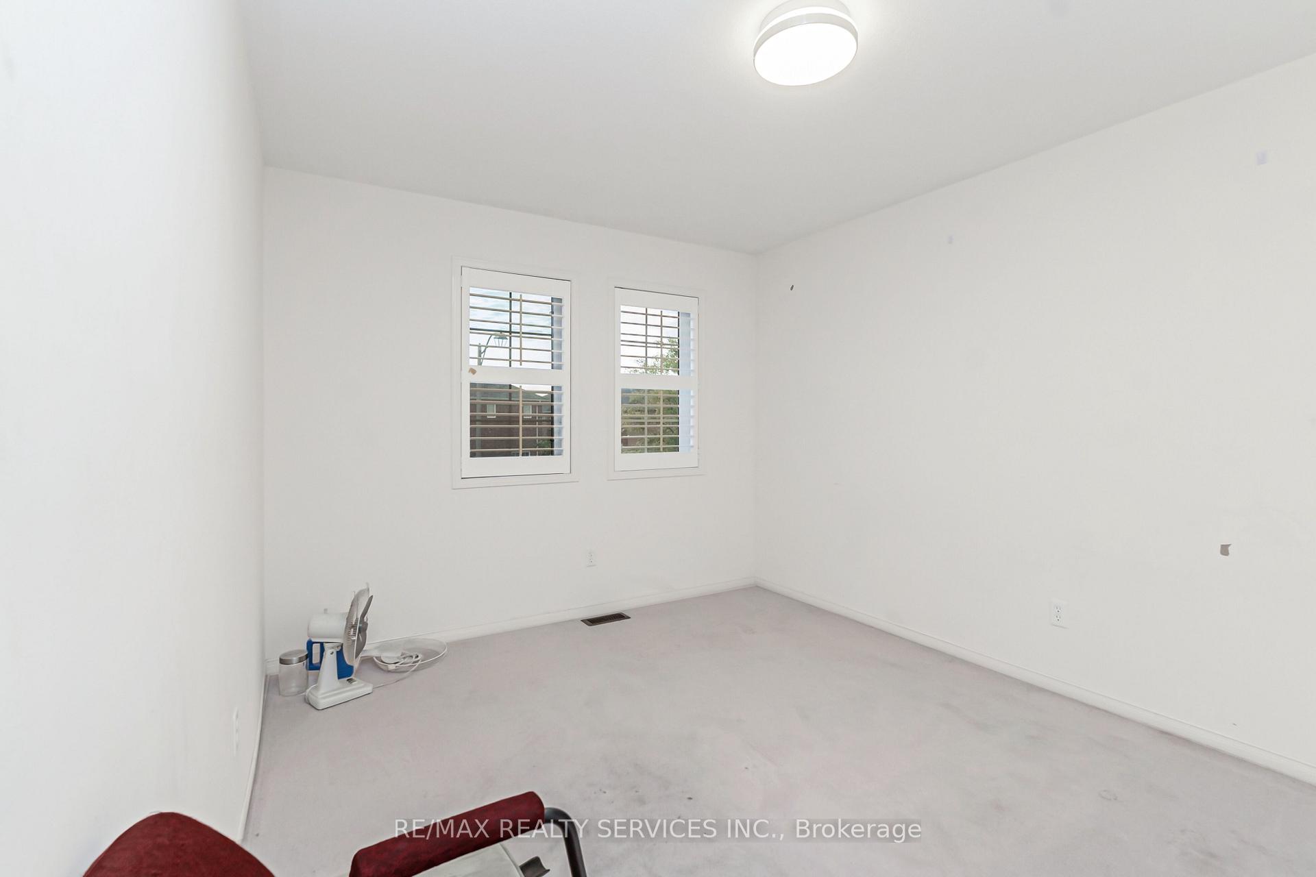 Photo 23 of 12 Commodore Drive, Brampton, Credit Valley — HOMEH