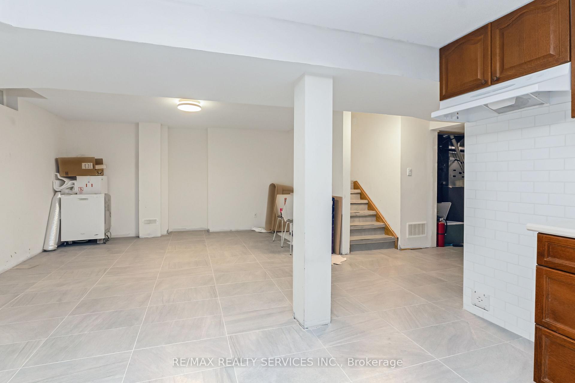 Photo 26 of 12 Commodore Drive, Brampton, Credit Valley — HOMEH