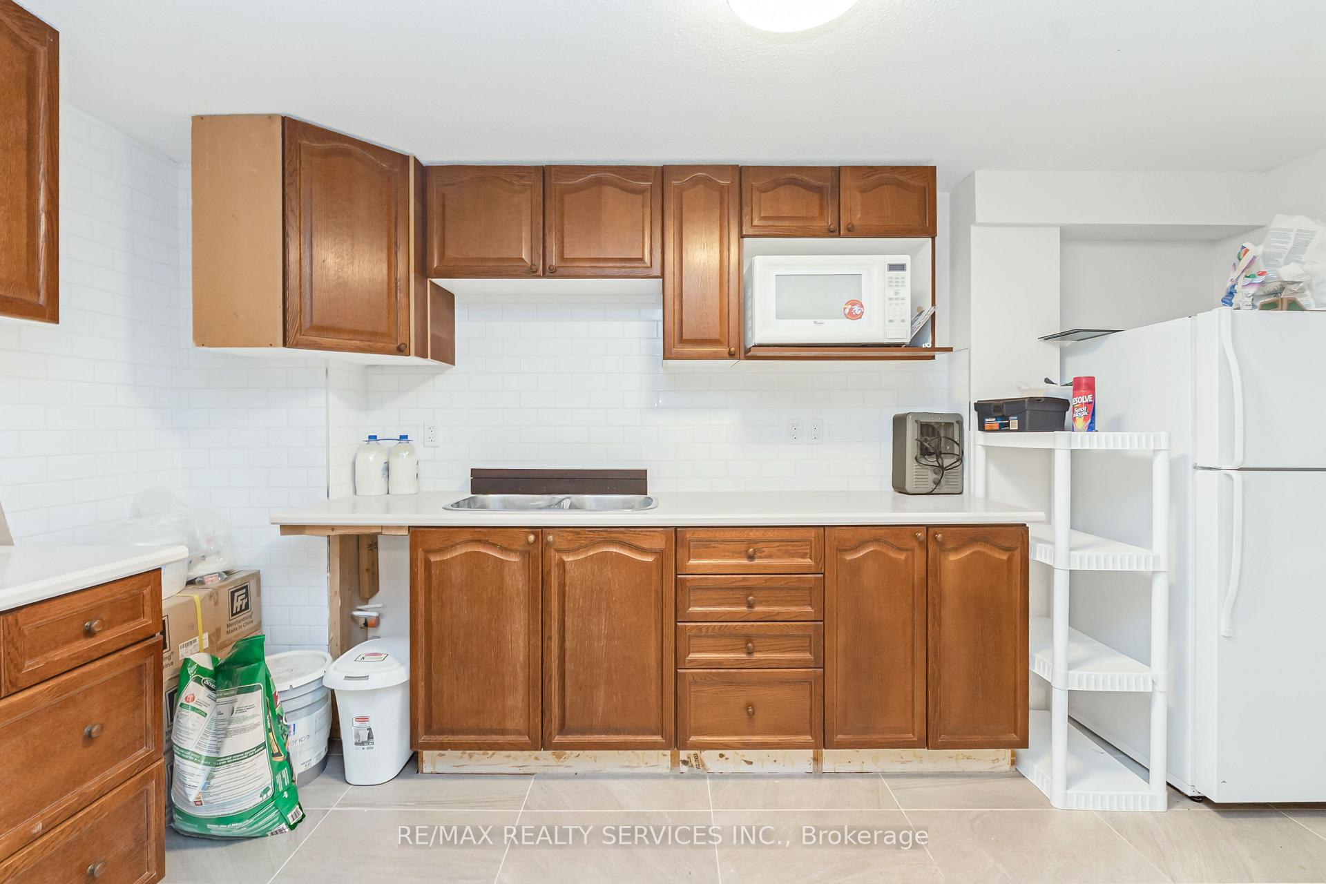 Photo 28 of 12 Commodore Drive, Brampton, Credit Valley — HOMEH