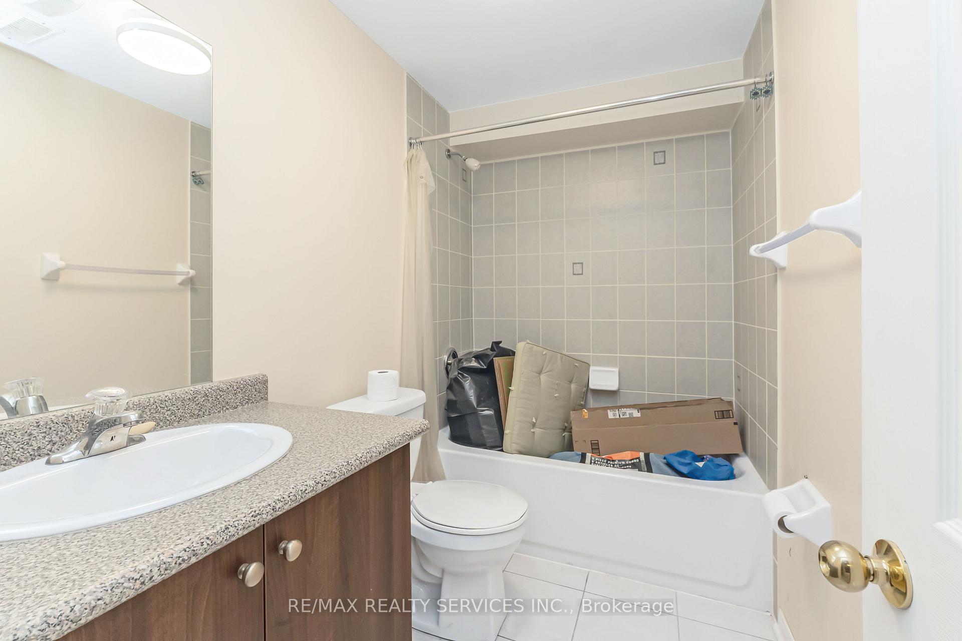 Photo 29 of 12 Commodore Drive, Brampton, Credit Valley — HOMEH