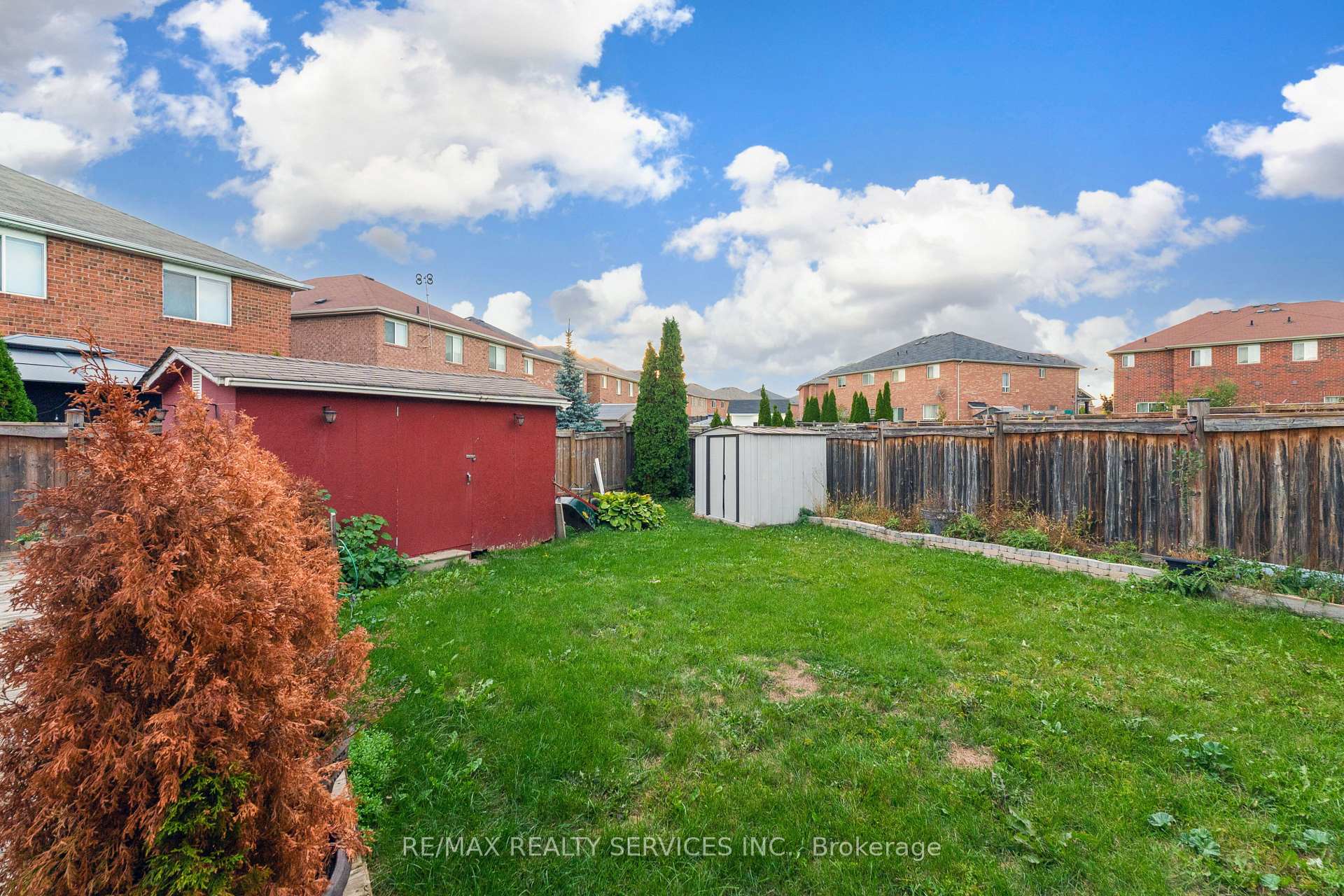 Photo 32 of 12 Commodore Drive, Brampton, Credit Valley — HOMEH