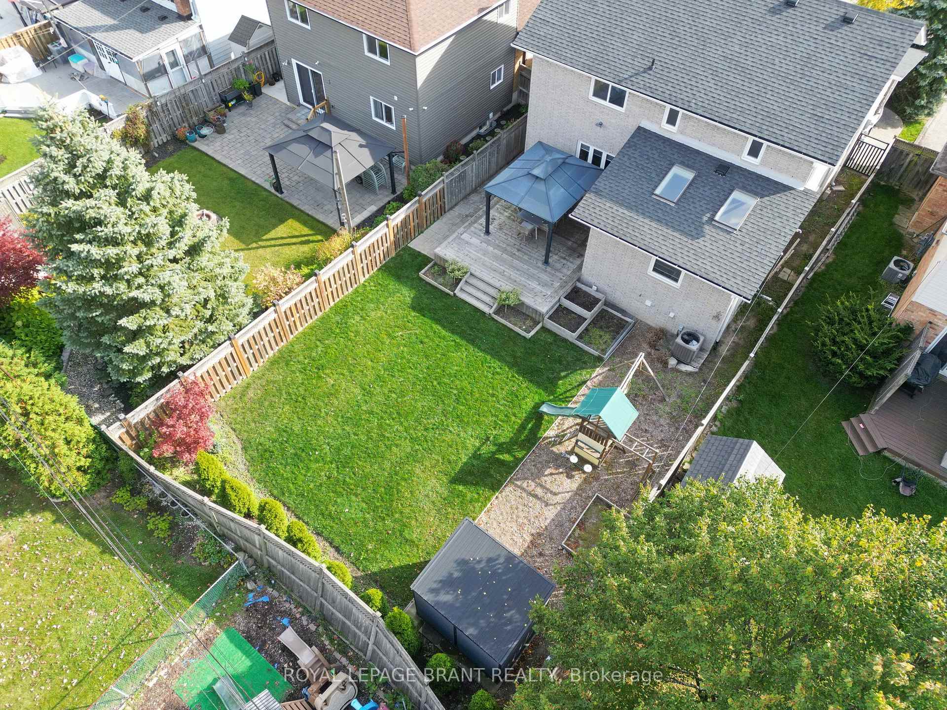 Photo 6 of 110 Fieldway Drive, Hamilton, Bruleville — HOMEH