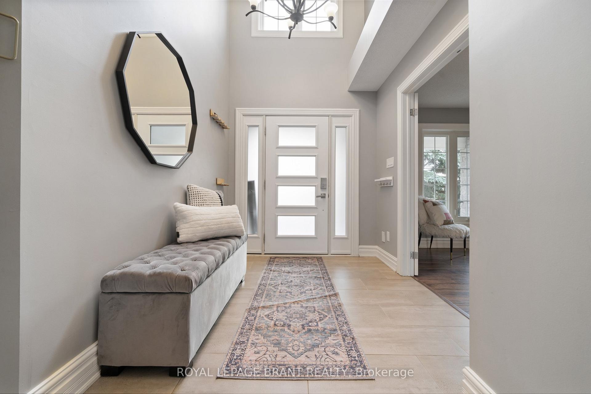 Photo 10 of 110 Fieldway Drive, Hamilton, Bruleville — HOMEH